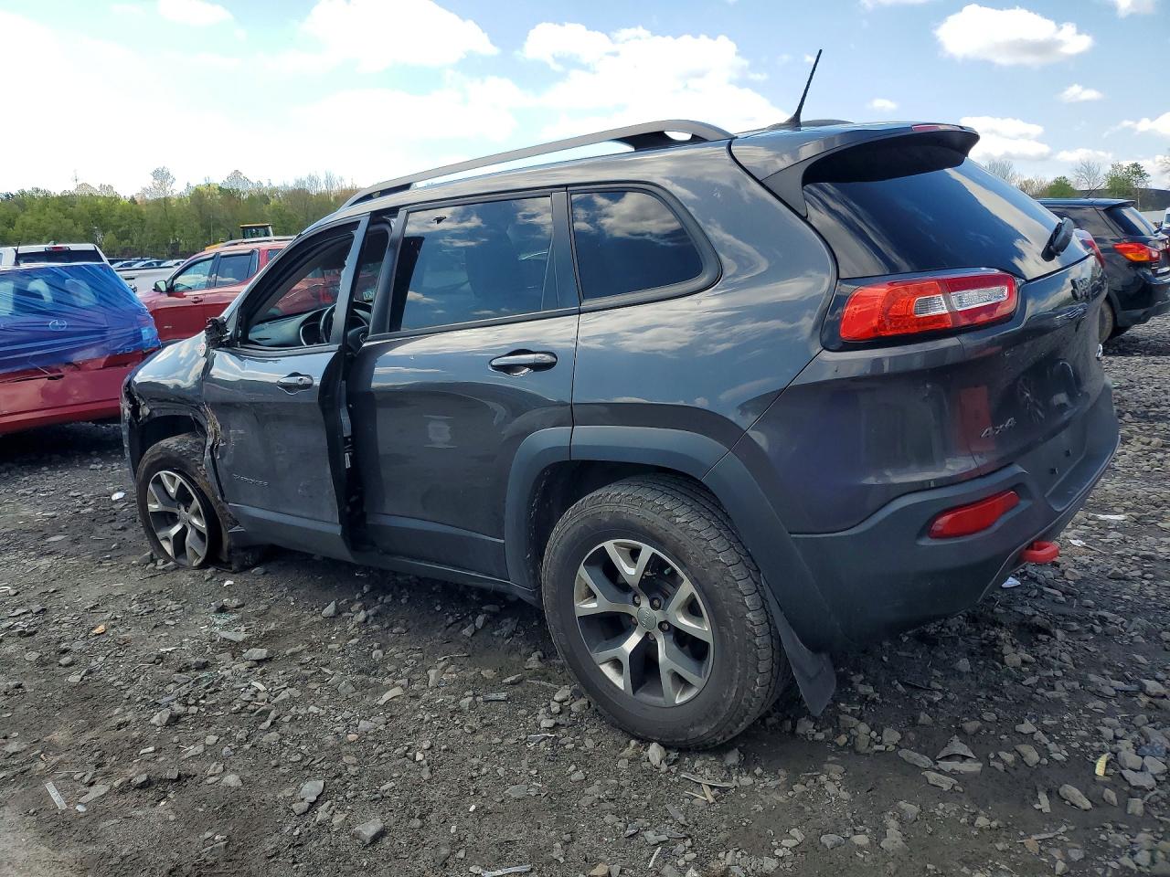 2015 Jeep Cherokee Trailhawk Gray vin: 1C4PJMBS8FW501497
