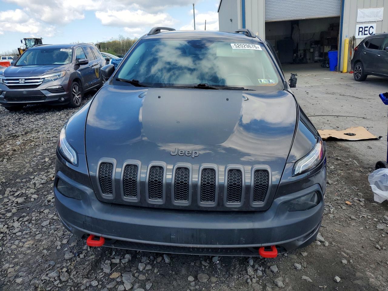 2015 Jeep Cherokee Trailhawk Gray vin: 1C4PJMBS8FW501497