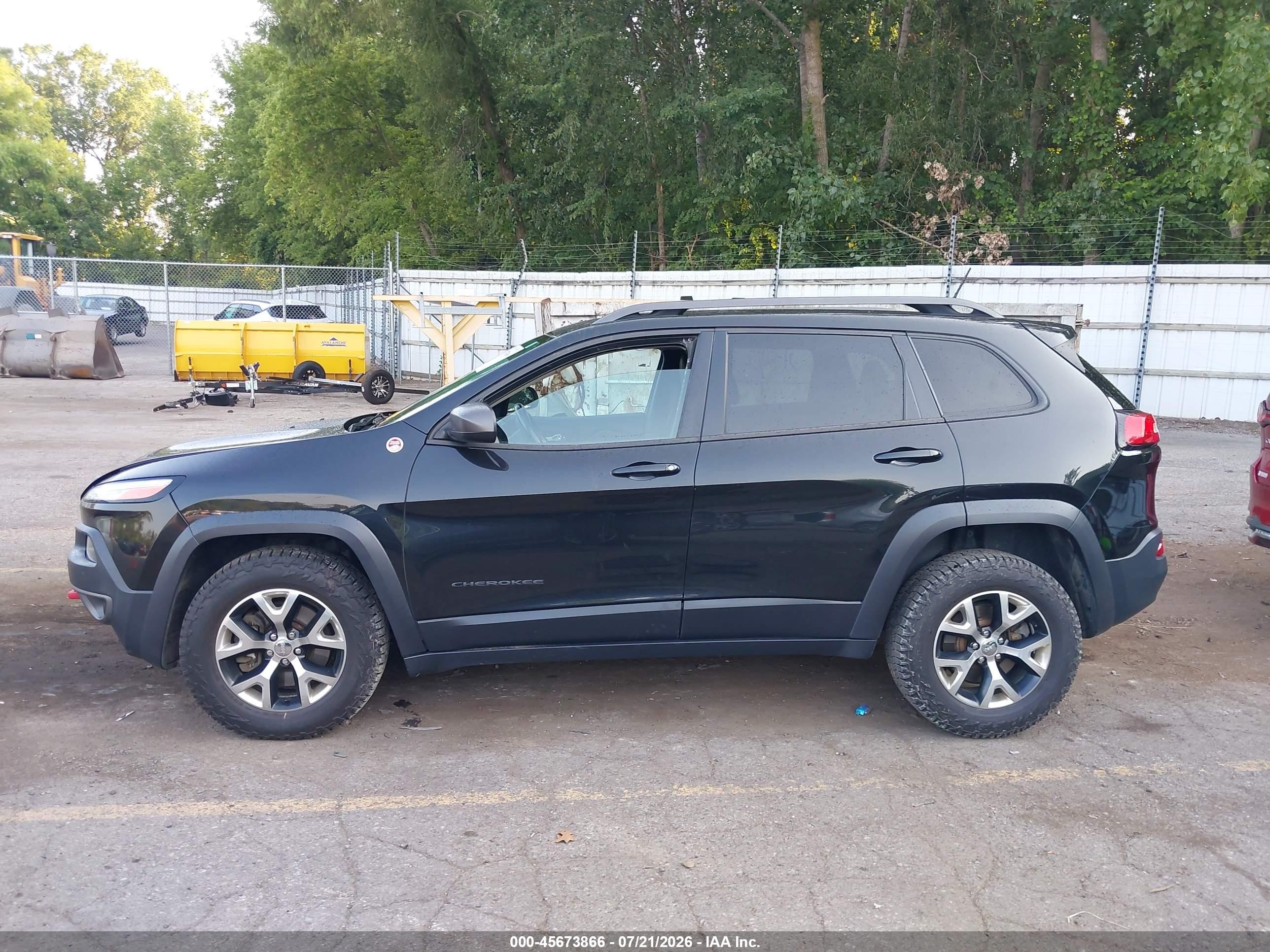 2015 Jeep Cherokee Trailhawk Black vin: 1C4PJMBS8FW520468