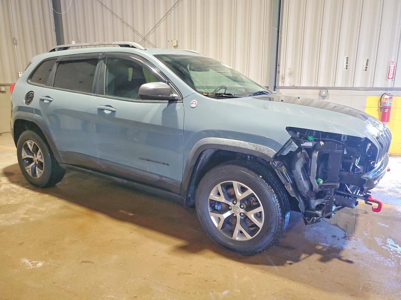2015 Jeep Cherokee Trailhawk Charcoal vin: 1C4PJMBS8FW588012