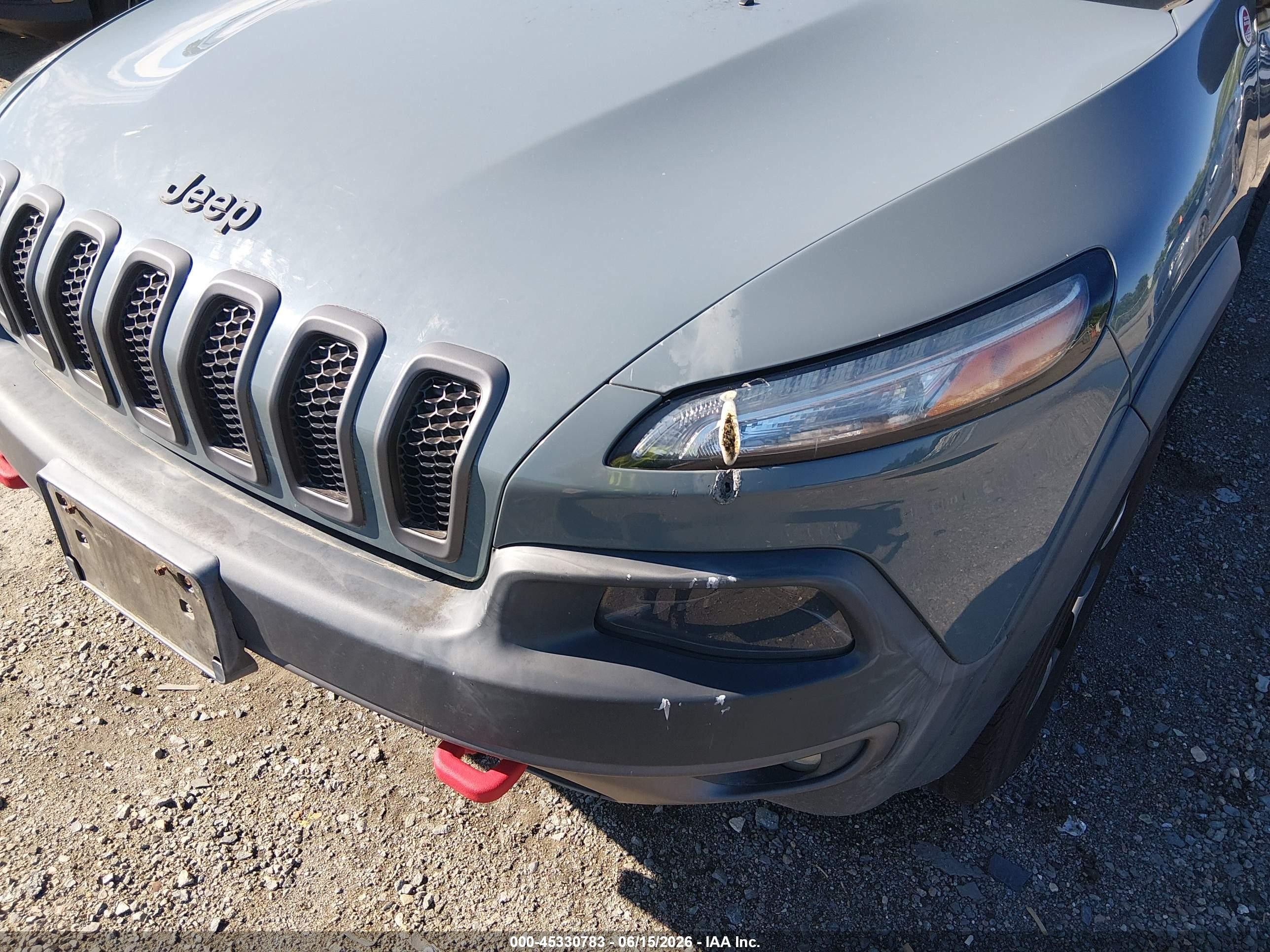 2015 Jeep Cherokee Trailhawk Gray vin: 1C4PJMBS8FW625799