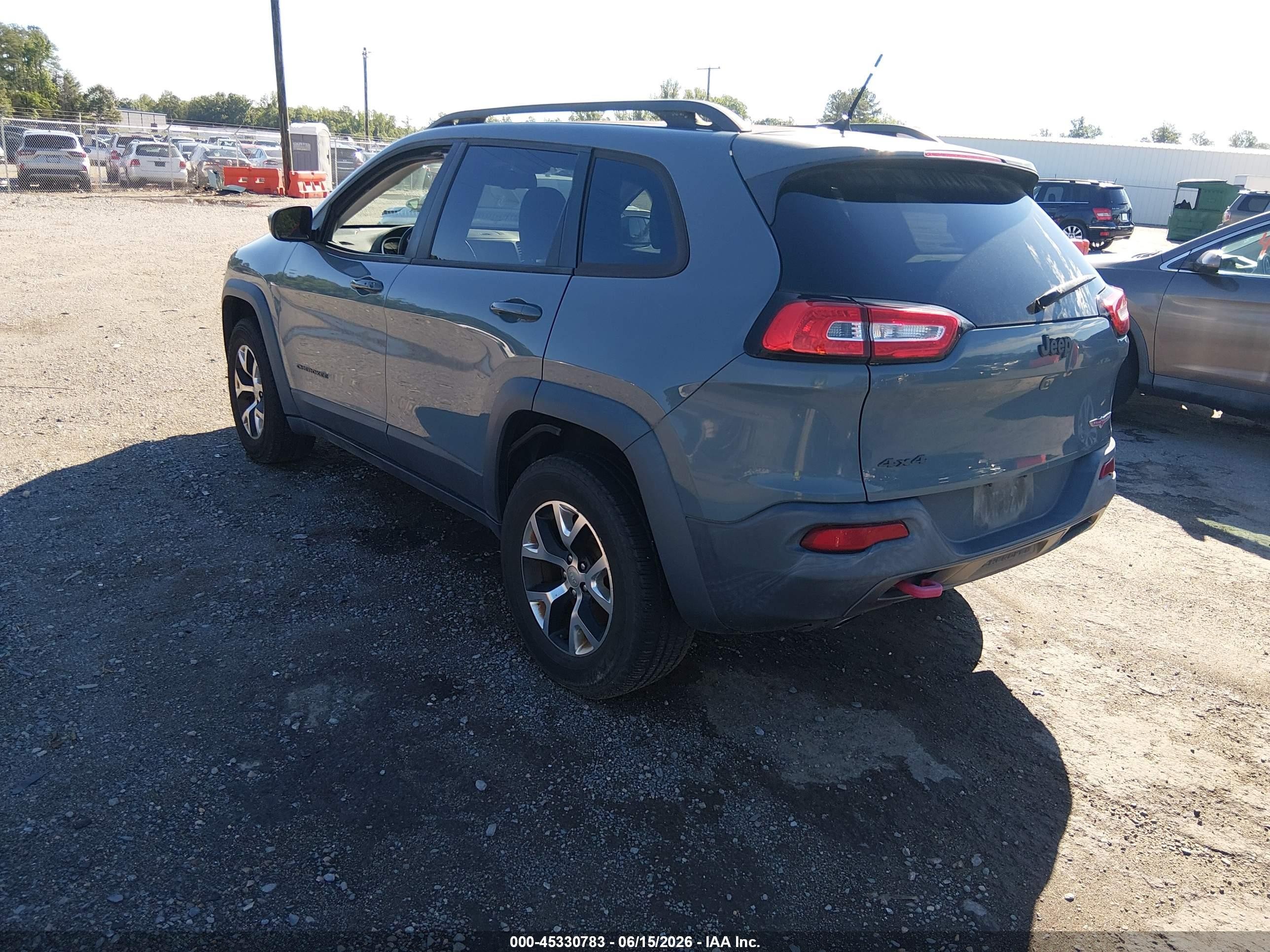 2015 Jeep Cherokee Trailhawk Gray vin: 1C4PJMBS8FW625799