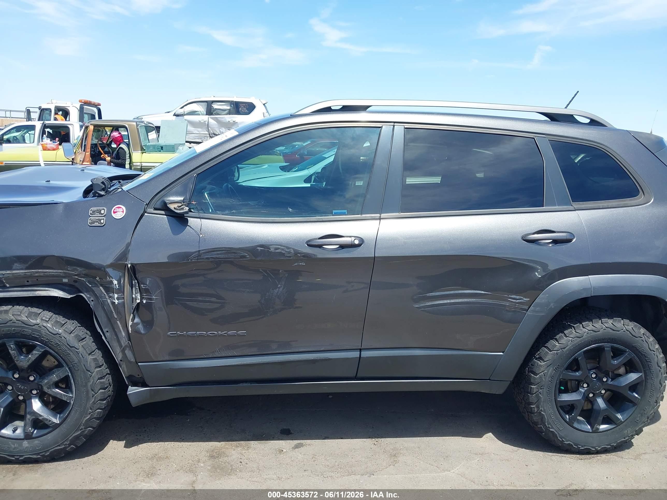 2015 Jeep Cherokee Trailhawk Black vin: 1C4PJMBS8FW653621