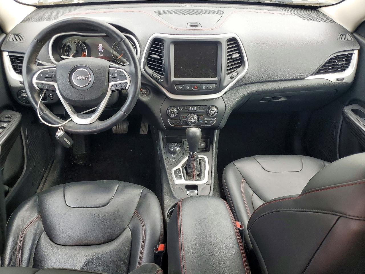 2015 Jeep Cherokee Trailhawk White vin: 1C4PJMBS8FW685985