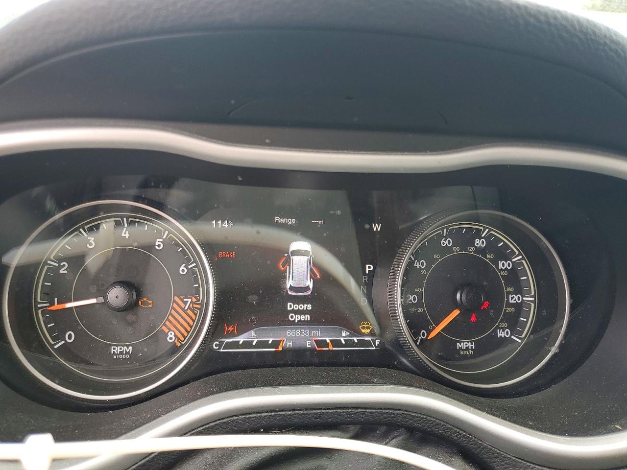 2015 Jeep Cherokee Trailhawk White vin: 1C4PJMBS8FW685985