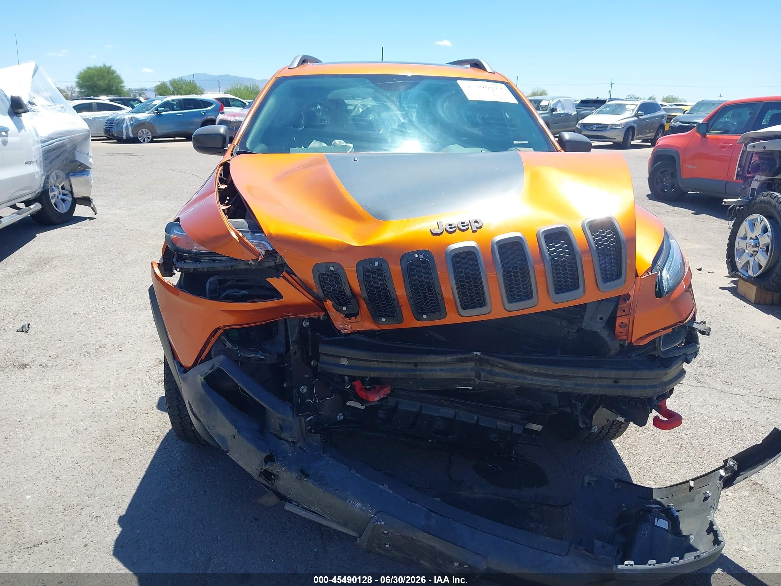 2015 Jeep Cherokee Trailhawk Orange vin: 1C4PJMBS8FW693973