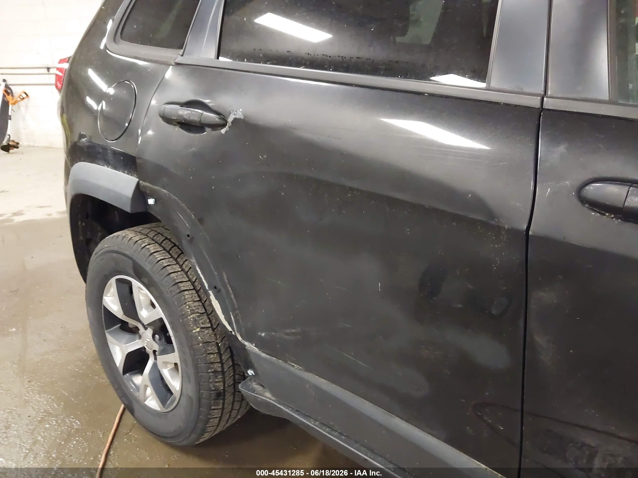 2015 Jeep Cherokee Trailhawk Black vin: 1C4PJMBS8FW728091