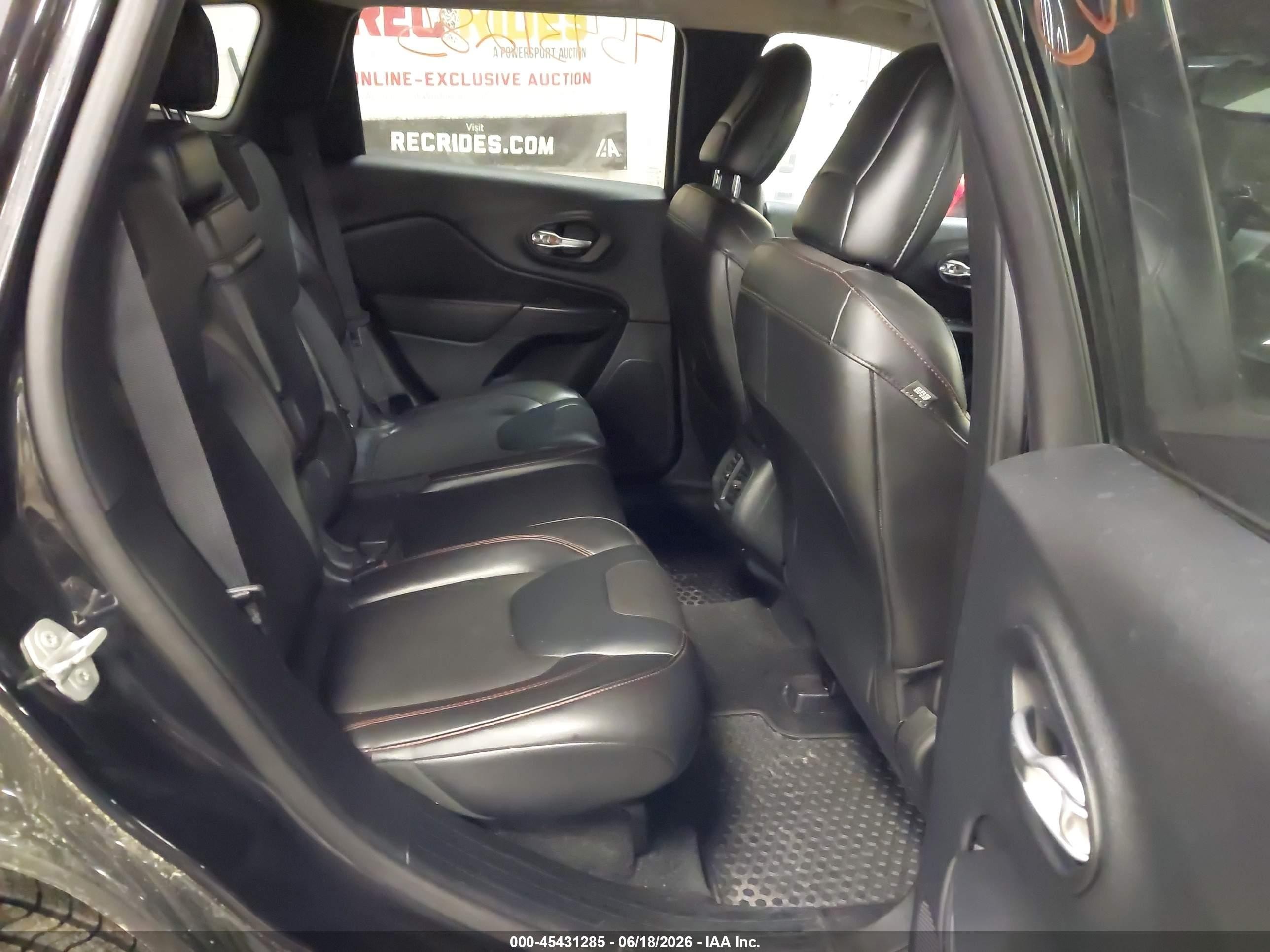 2015 Jeep Cherokee Trailhawk Black vin: 1C4PJMBS8FW728091
