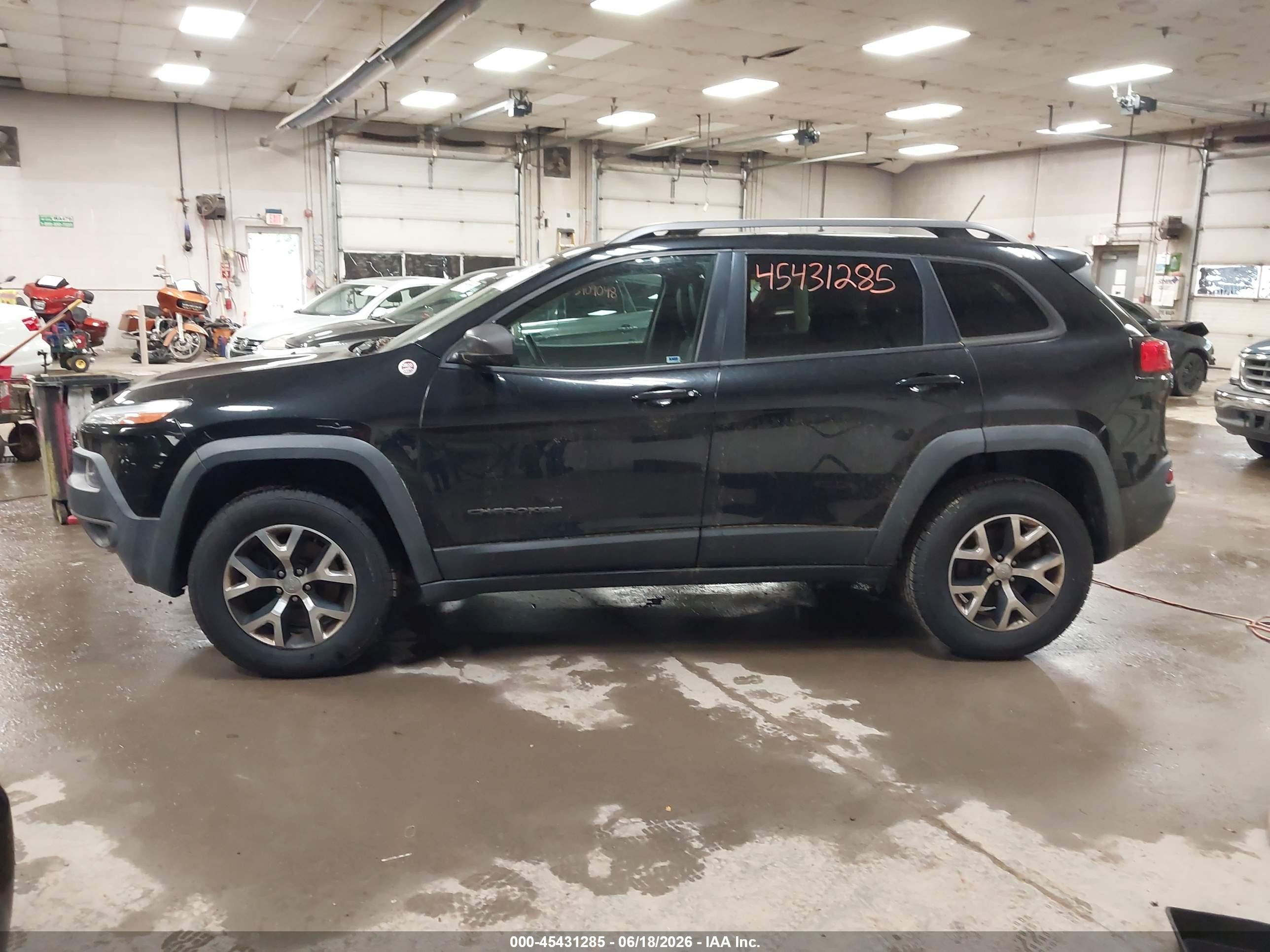2015 Jeep Cherokee Trailhawk Black vin: 1C4PJMBS8FW728091
