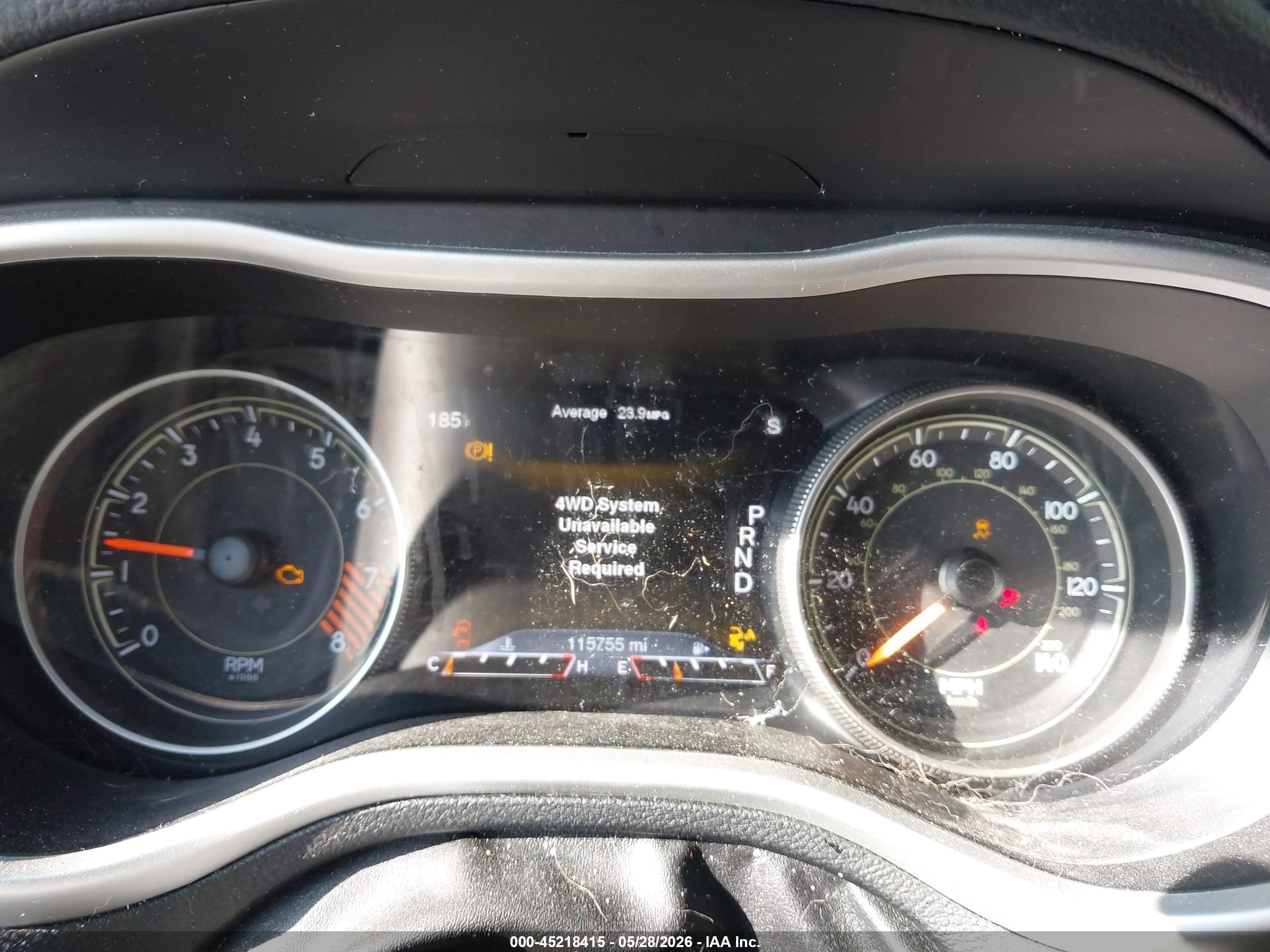2015 Jeep Cherokee Trailhawk White vin: 1C4PJMBS8FW729340