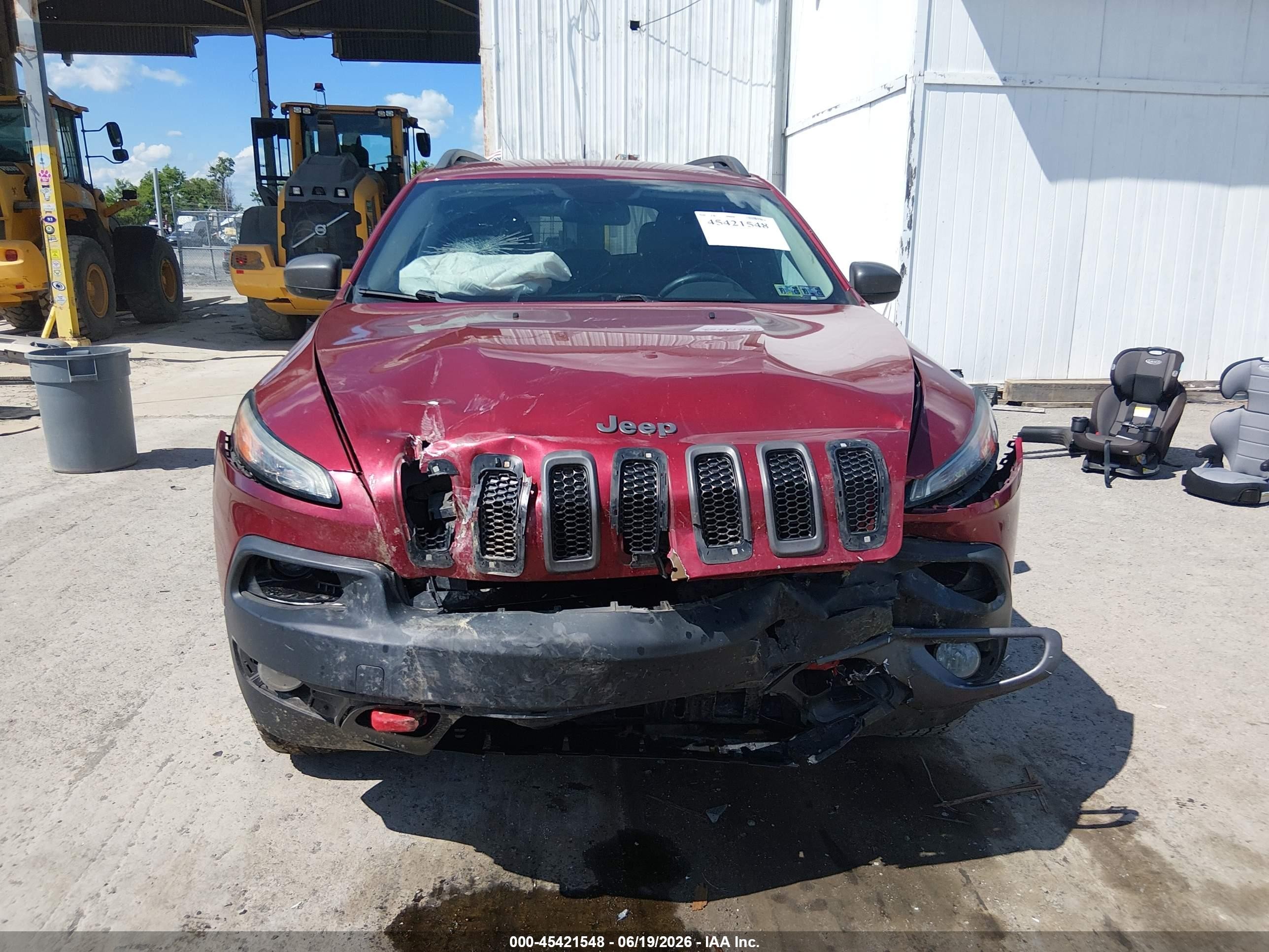 2015 Jeep Cherokee Trailhawk Burgundy vin: 1C4PJMBS8FW785410