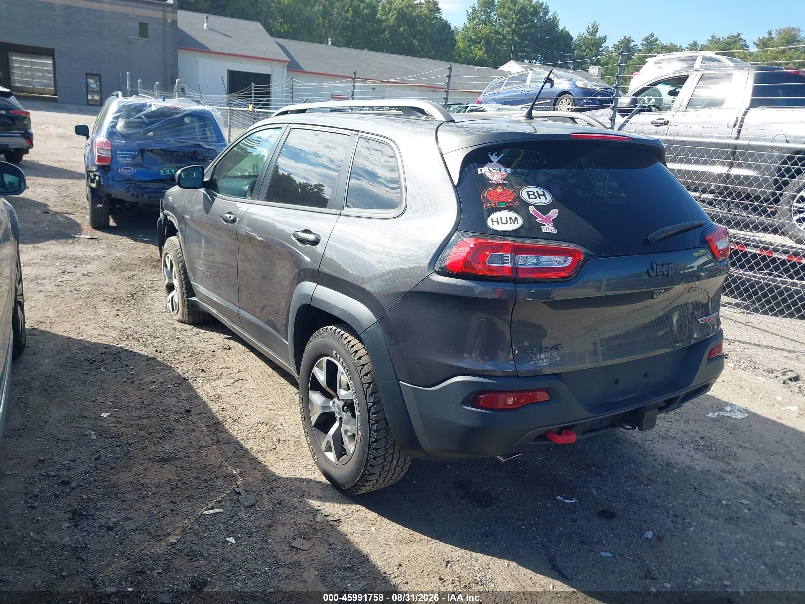 2015 Jeep Cherokee Trailhawk Gray vin: 1C4PJMBS8FW790283