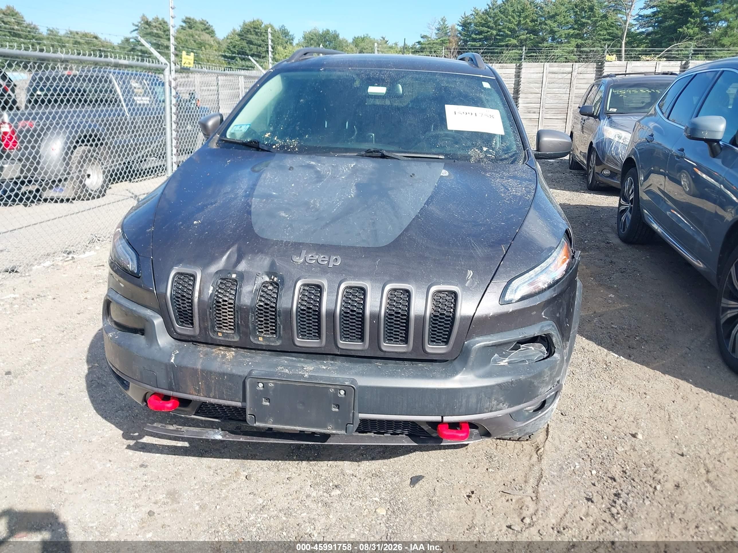 2015 Jeep Cherokee Trailhawk Gray vin: 1C4PJMBS8FW790283