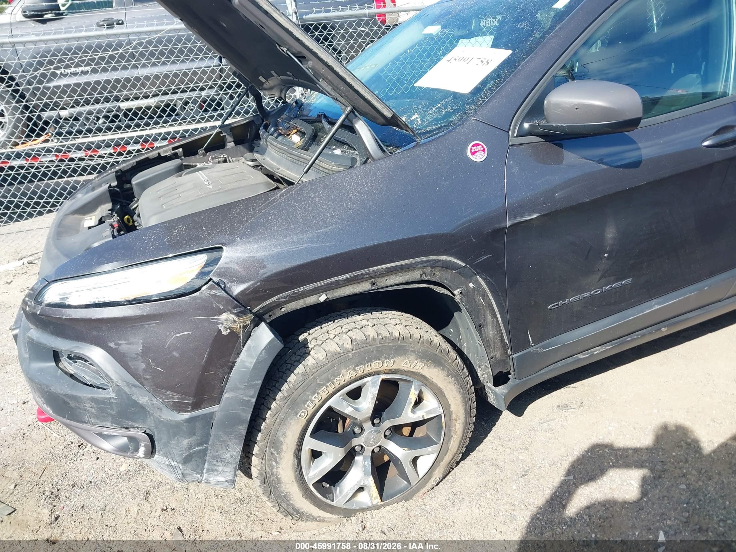 2015 Jeep Cherokee Trailhawk Gray vin: 1C4PJMBS8FW790283