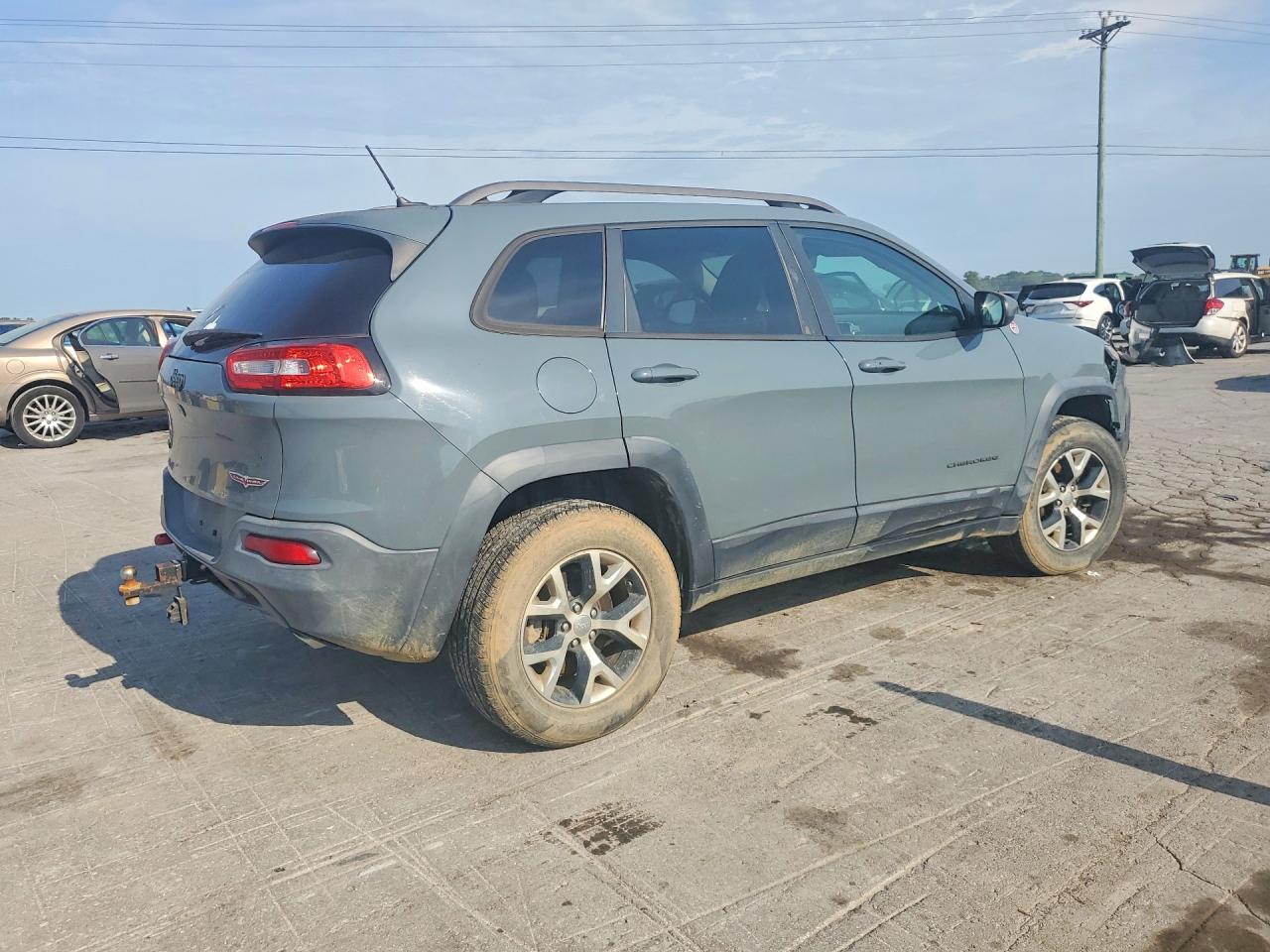 2014 Jeep Cherokee Trailhawk Gray vin: 1C4PJMBS9EW187082