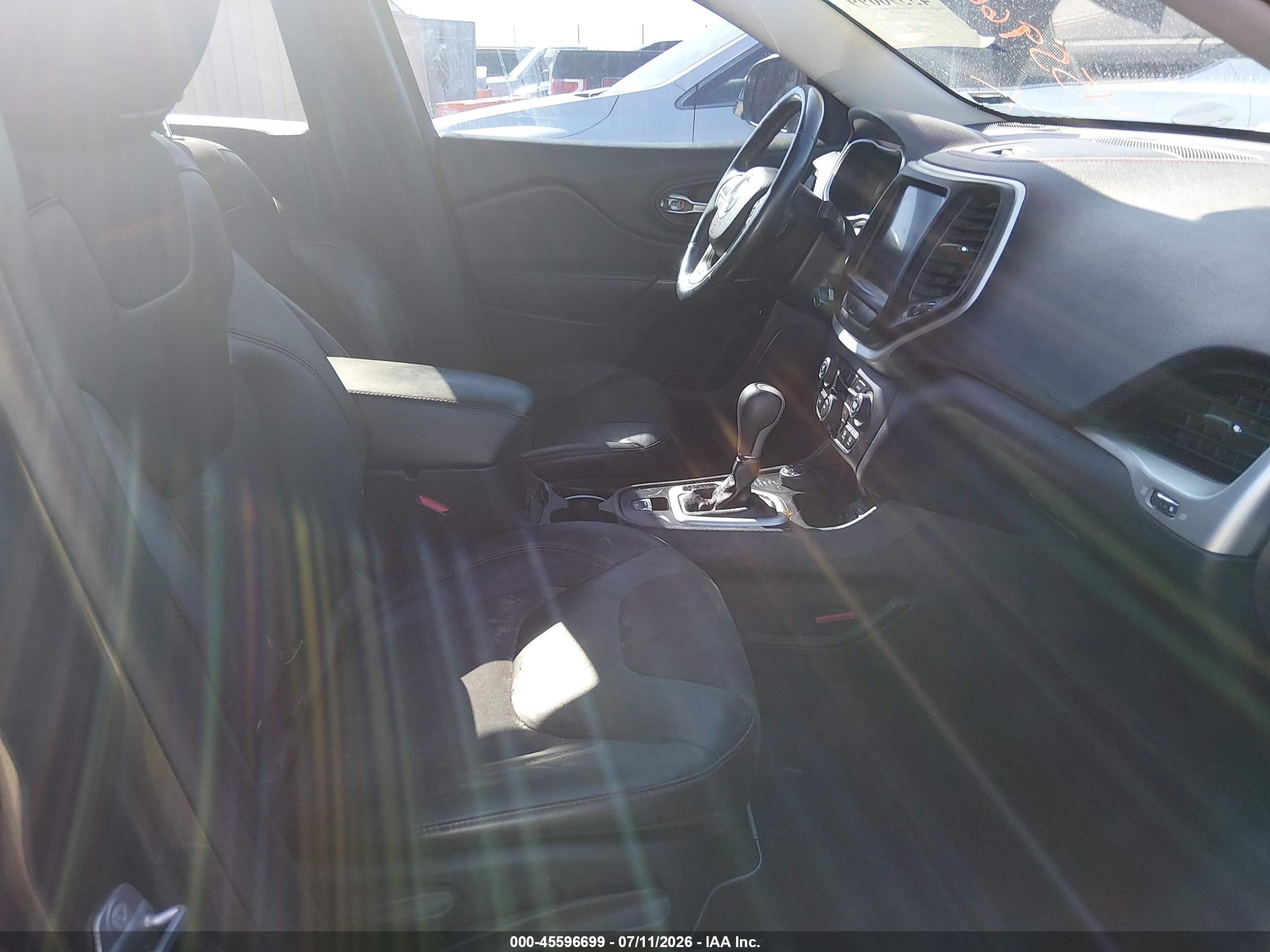2014 Jeep Cherokee Trailhawk Зеленый vin: 1C4PJMBS9EW210246