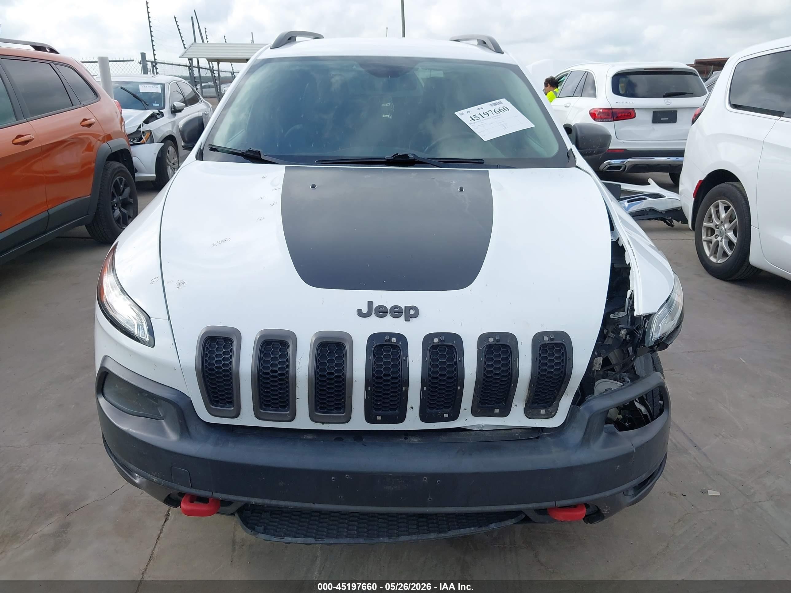 2014 Jeep Cherokee Trailhawk White vin: 1C4PJMBS9EW255977