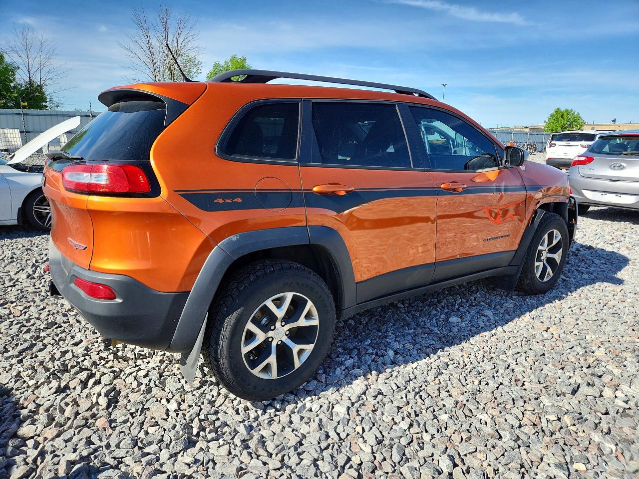 2014 Jeep Cherokee Trailhawk Orange vin: 1C4PJMBS9EW258314