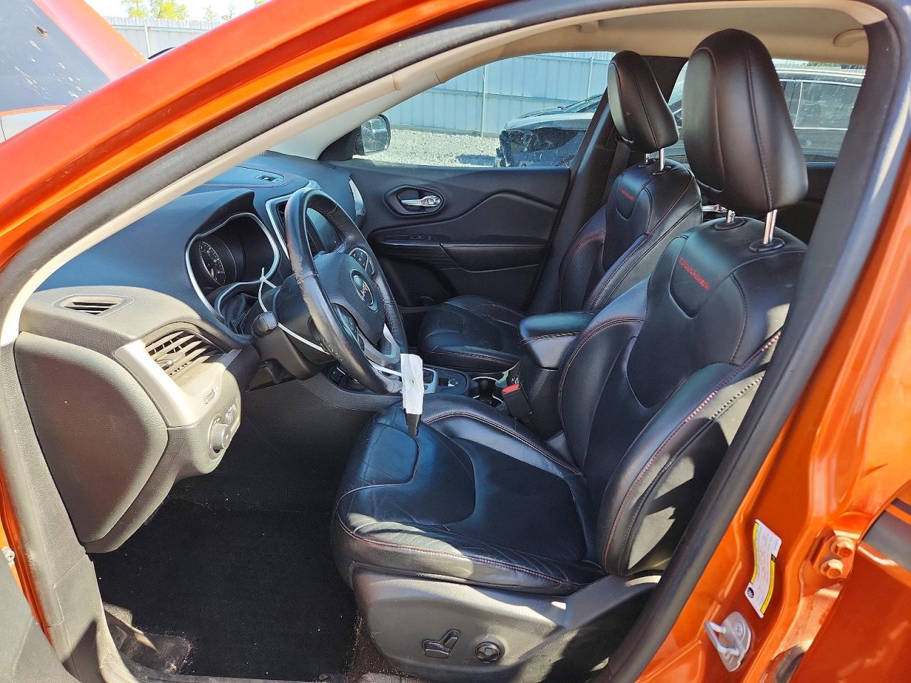 2014 Jeep Cherokee Trailhawk Orange vin: 1C4PJMBS9EW258314