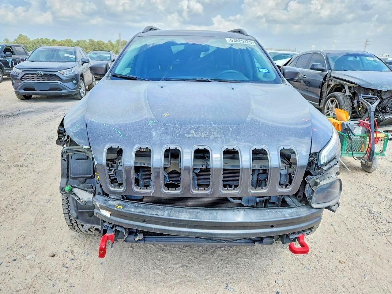 2015 Jeep Cherokee Trailhawk Gray vin: 1C4PJMBS9FW703913