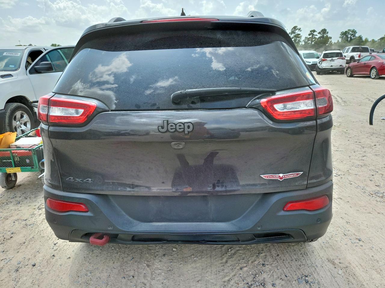 2015 Jeep Cherokee Trailhawk Gray vin: 1C4PJMBS9FW703913