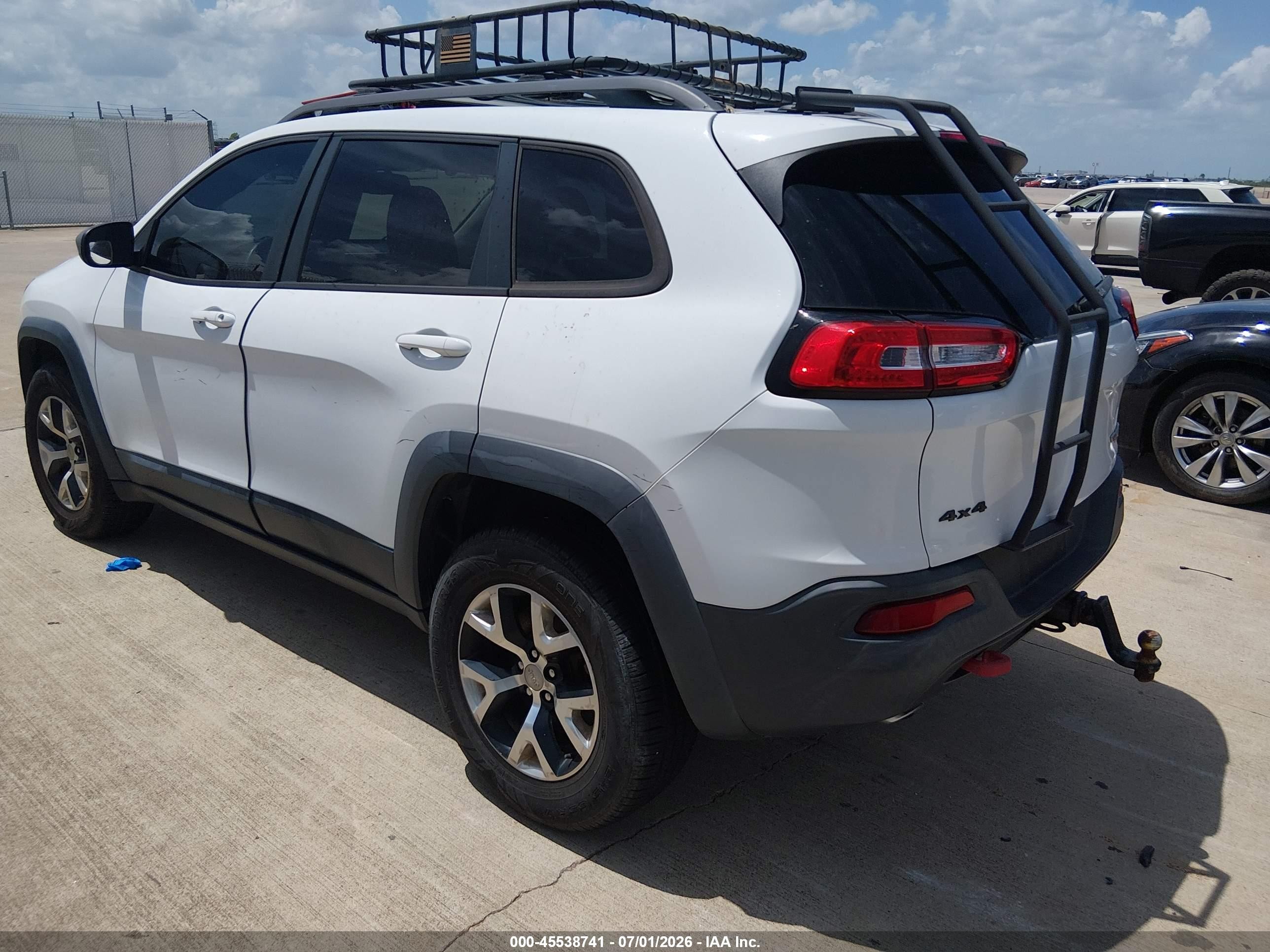 2015 Jeep Cherokee Trailhawk White vin: 1C4PJMBS9FW758829