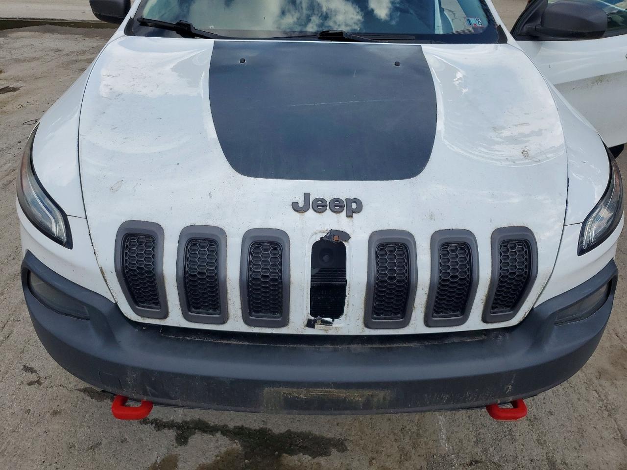 2014 Jeep Cherokee Trailhawk White vin: 1C4PJMBSXEW153314