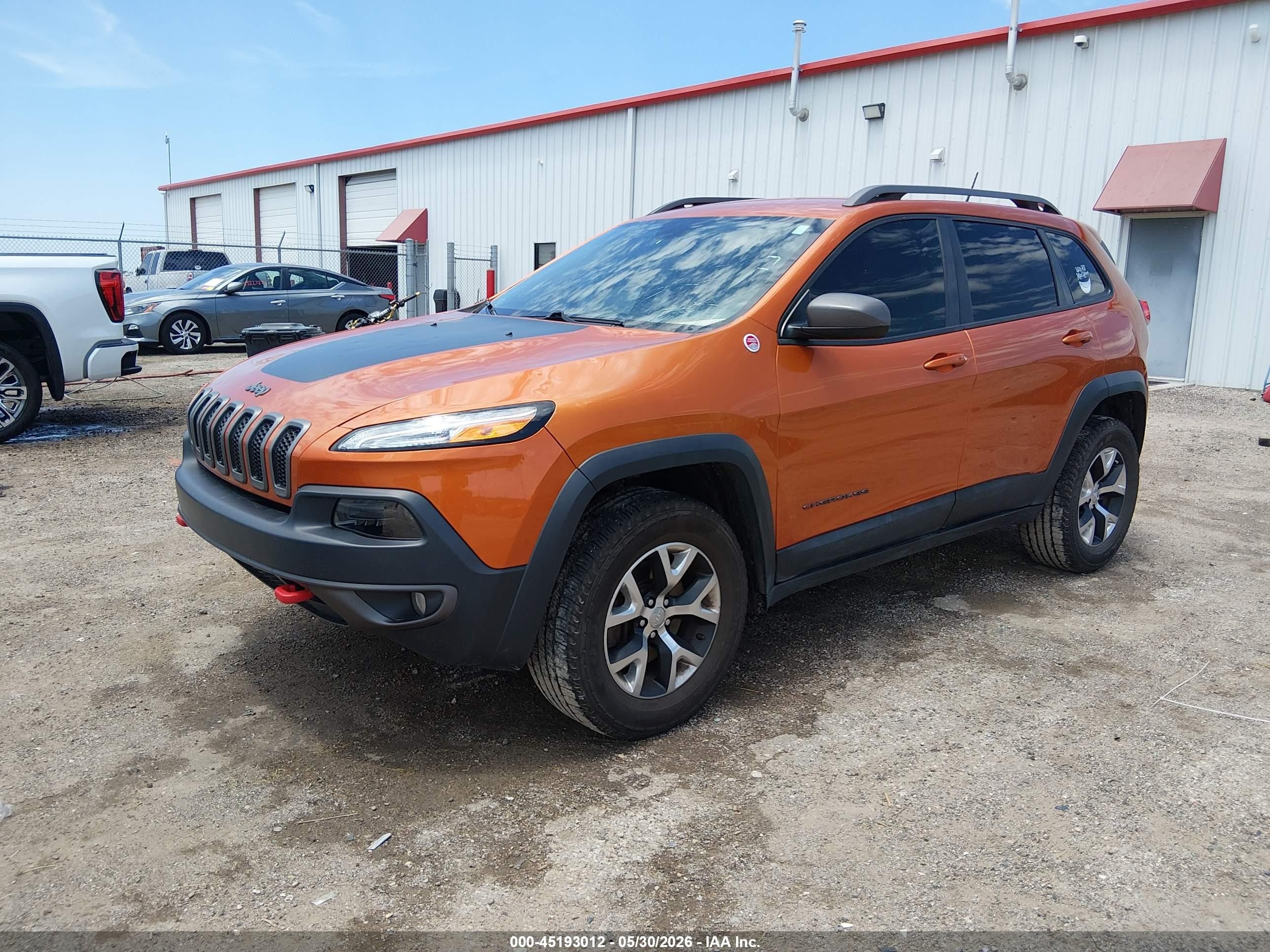 2014 Jeep Cherokee Trailhawk Orange vin: 1C4PJMBSXEW251646