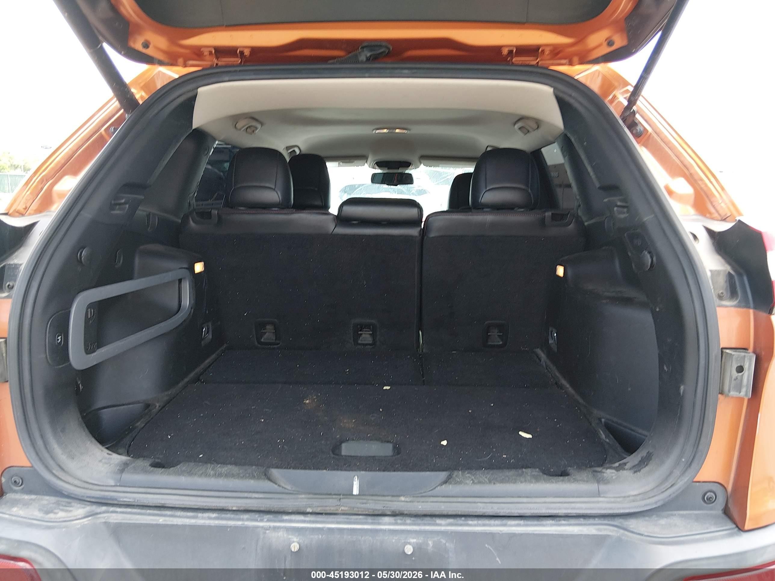 2014 Jeep Cherokee Trailhawk Orange vin: 1C4PJMBSXEW251646