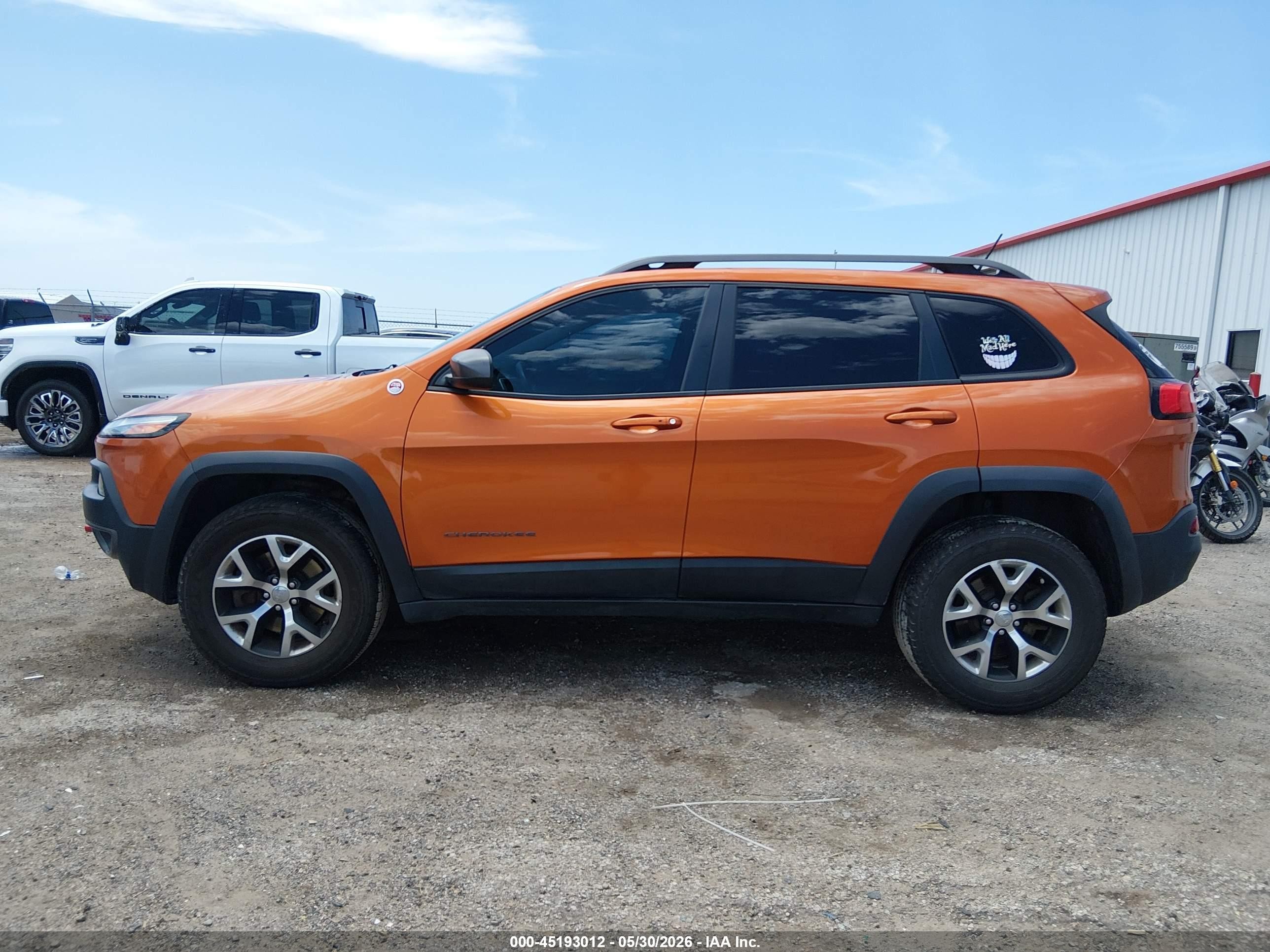 2014 Jeep Cherokee Trailhawk Orange vin: 1C4PJMBSXEW251646