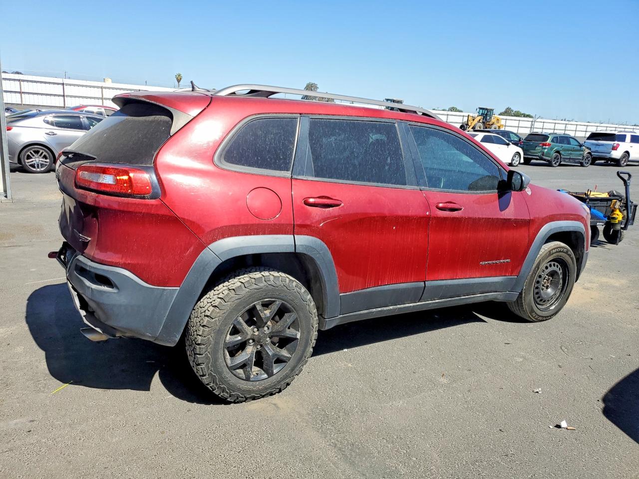 2014 Jeep Cheerokee Red vin: 1C4PJMBSXEW277521