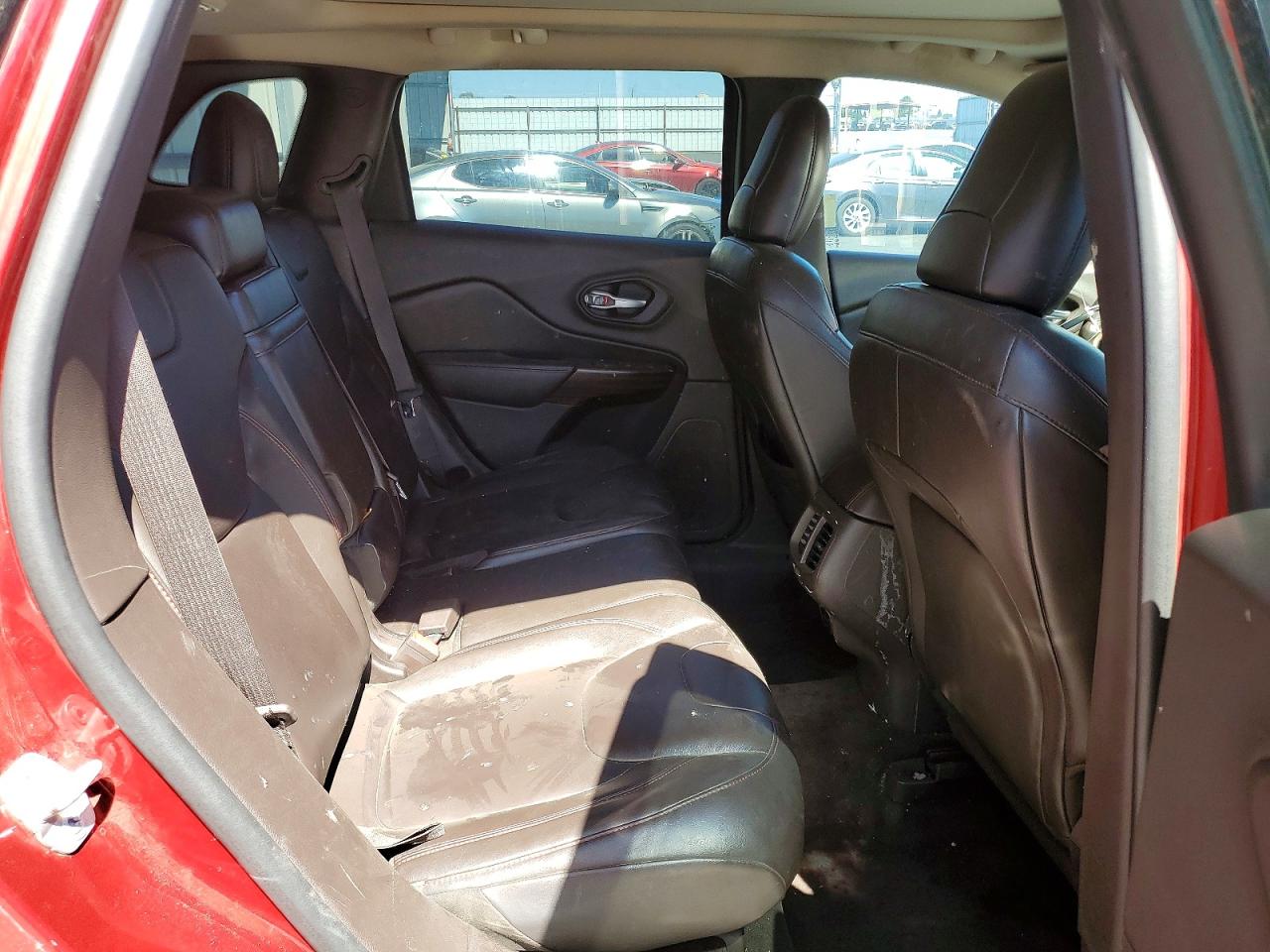 2014 Jeep Cheerokee Red vin: 1C4PJMBSXEW277521
