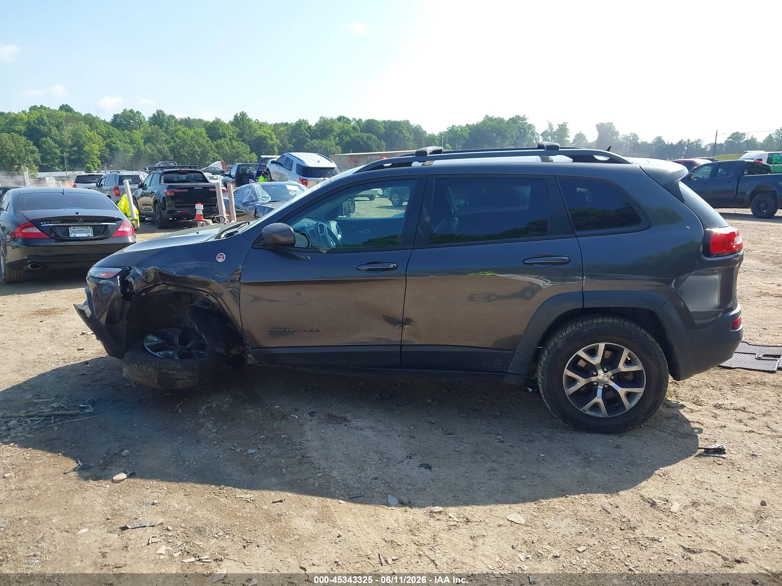 2014 Jeep Cherokee Trailhawk Серый vin: 1C4PJMBSXEW310307
