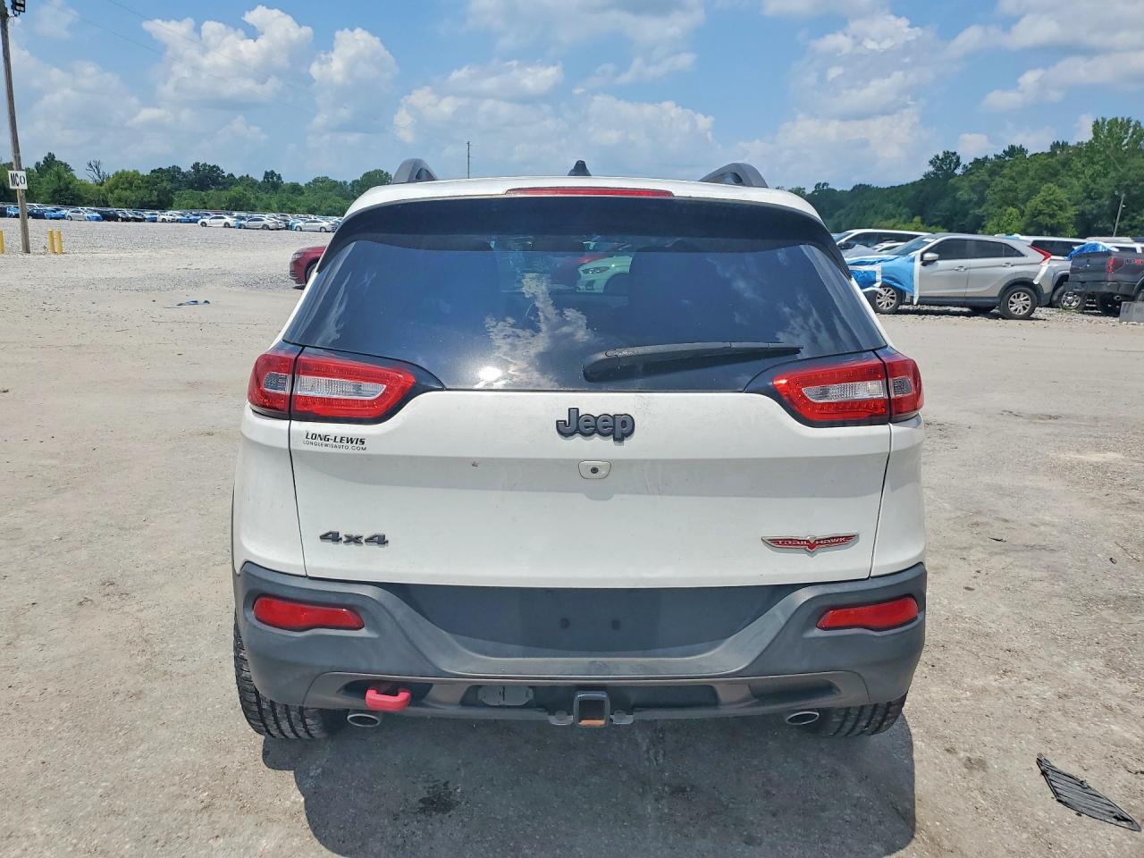 2015 Jeep Cherokee Trailhawk White vin: 1C4PJMBSXFW552029