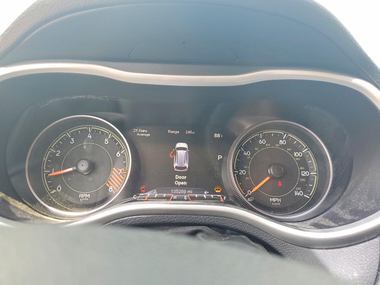 2015 Jeep Cherokee Trailhawk White vin: 1C4PJMBSXFW552029