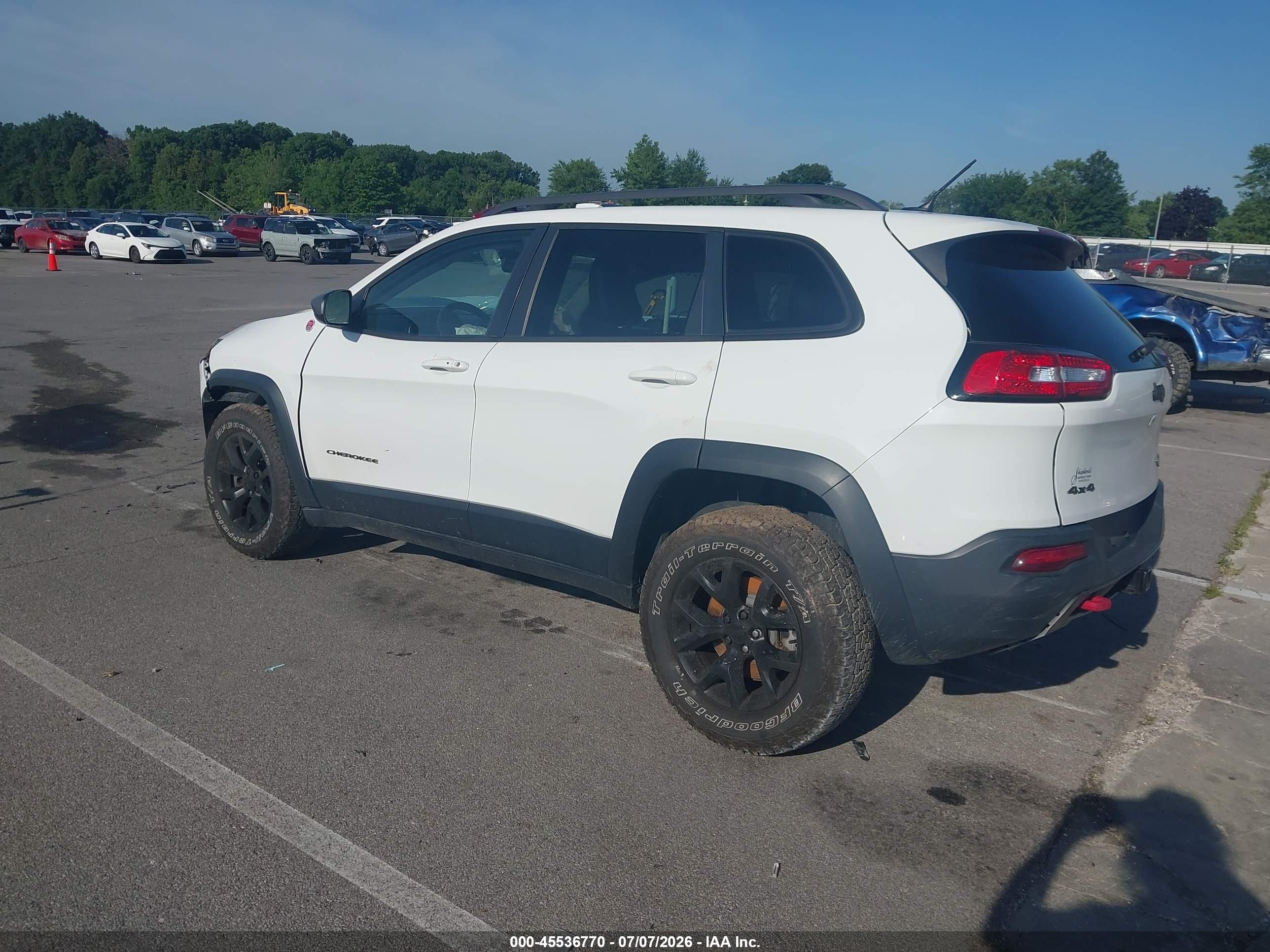 2015 Jeep Cherokee Trailhawk Белый vin: 1C4PJMBSXFW623648