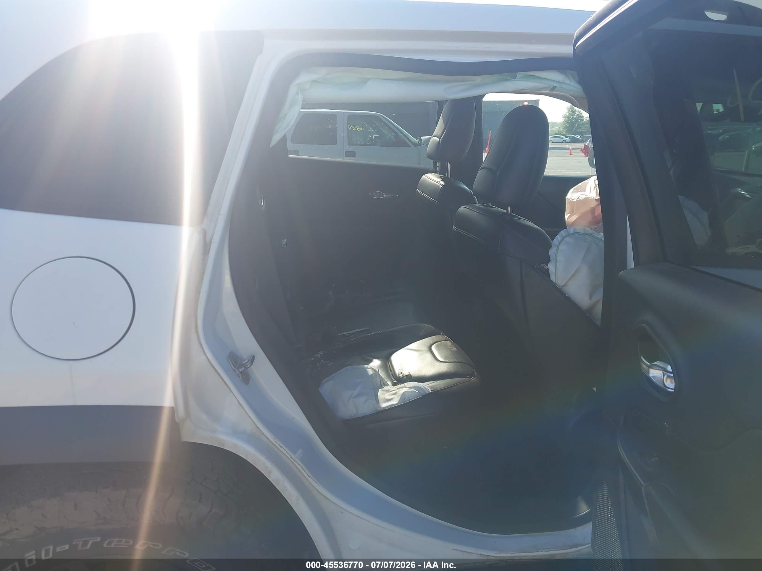 2015 Jeep Cherokee Trailhawk Белый vin: 1C4PJMBSXFW623648