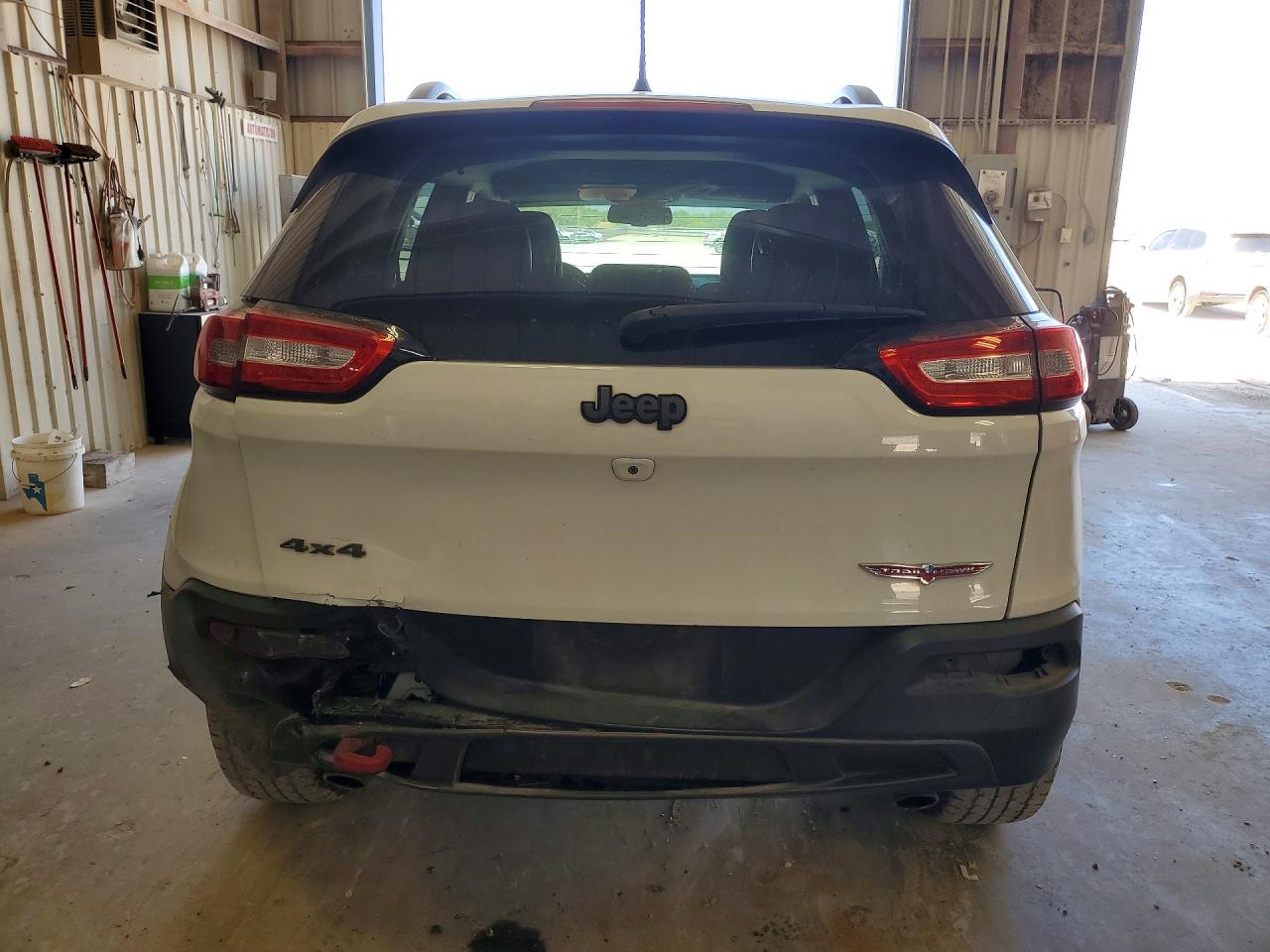 2015 Jeep Cherokee Trailhawk Белый vin: 1C4PJMBSXFW626873
