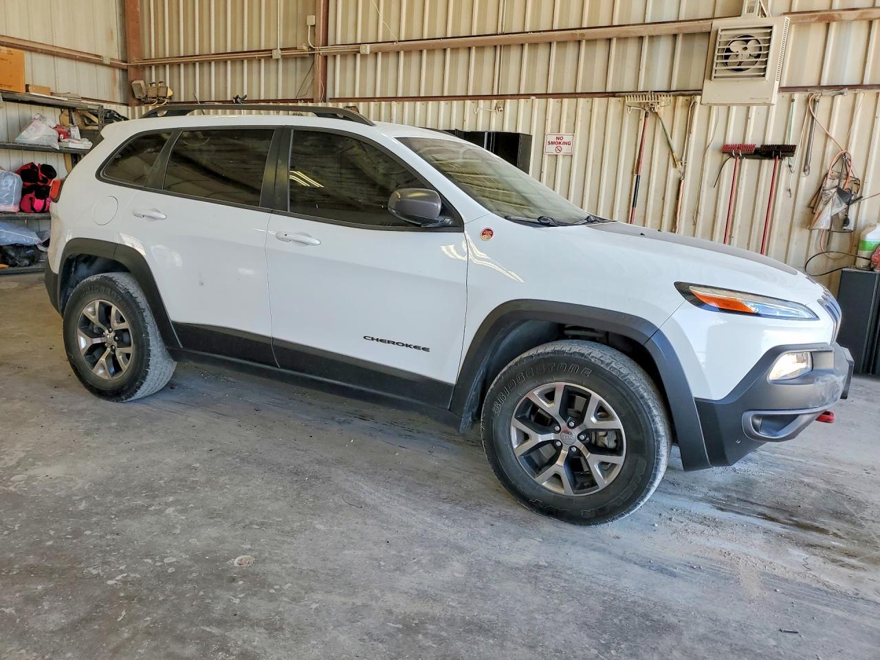 2015 Jeep Cherokee Trailhawk Белый vin: 1C4PJMBSXFW626873
