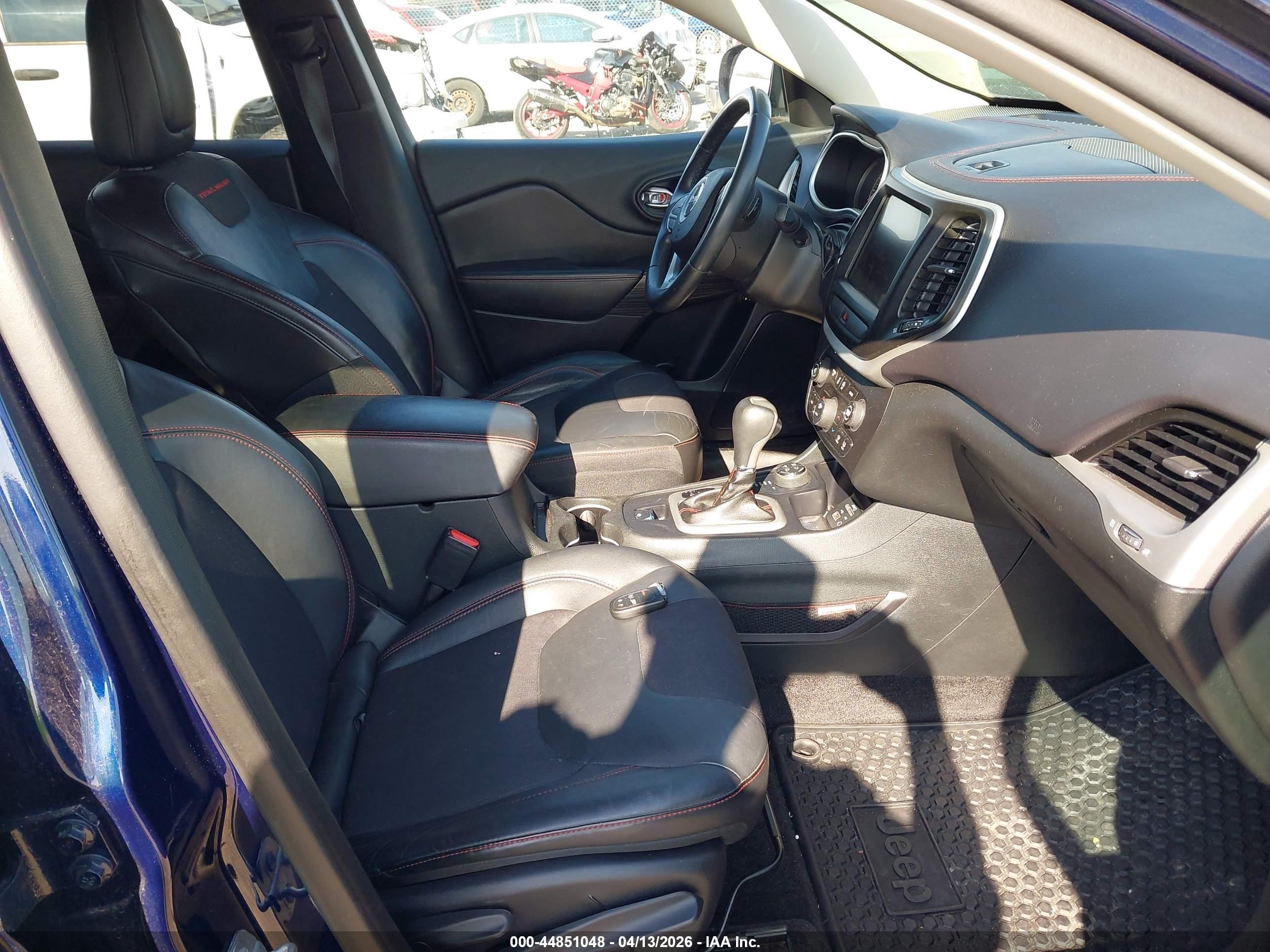 2015 Jeep Cherokee Trailhawk Dark Blue vin: 1C4PJMBSXFW630244