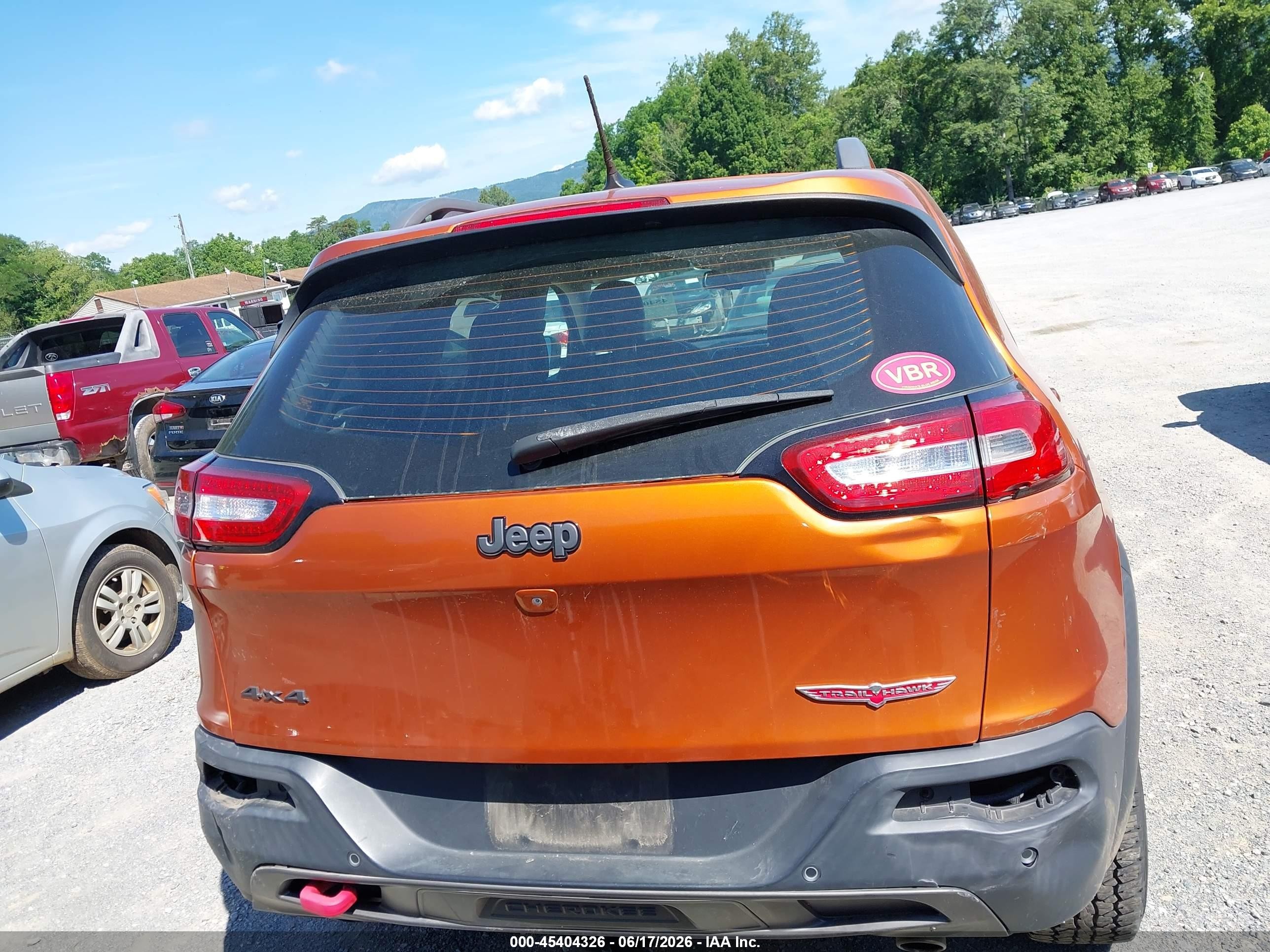 2015 Jeep Cherokee Trailhawk Orange vin: 1C4PJMBSXFW644063