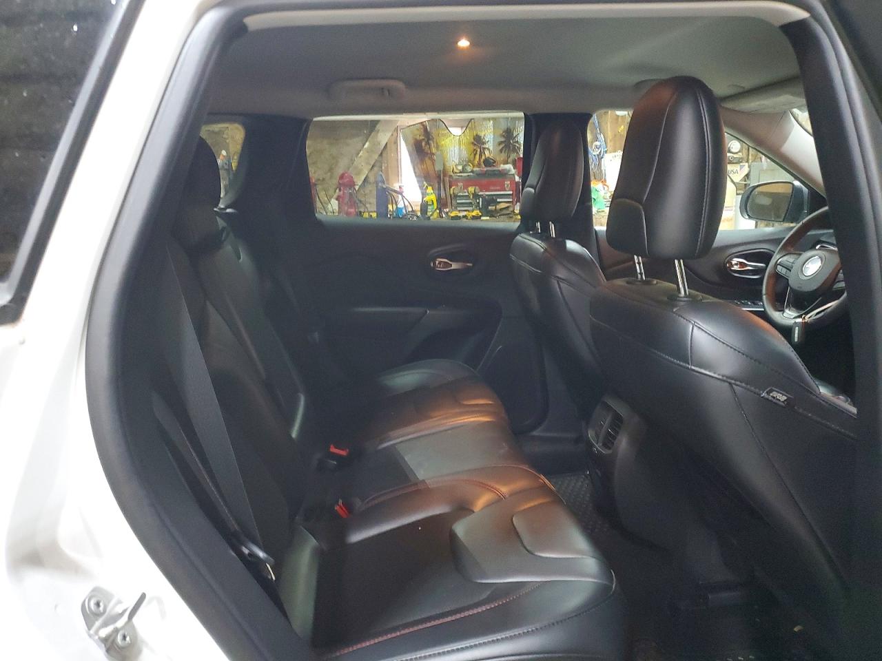2020 Jeep Cherokee Trailhawk White vin: 1C4PJMBX0LD613004