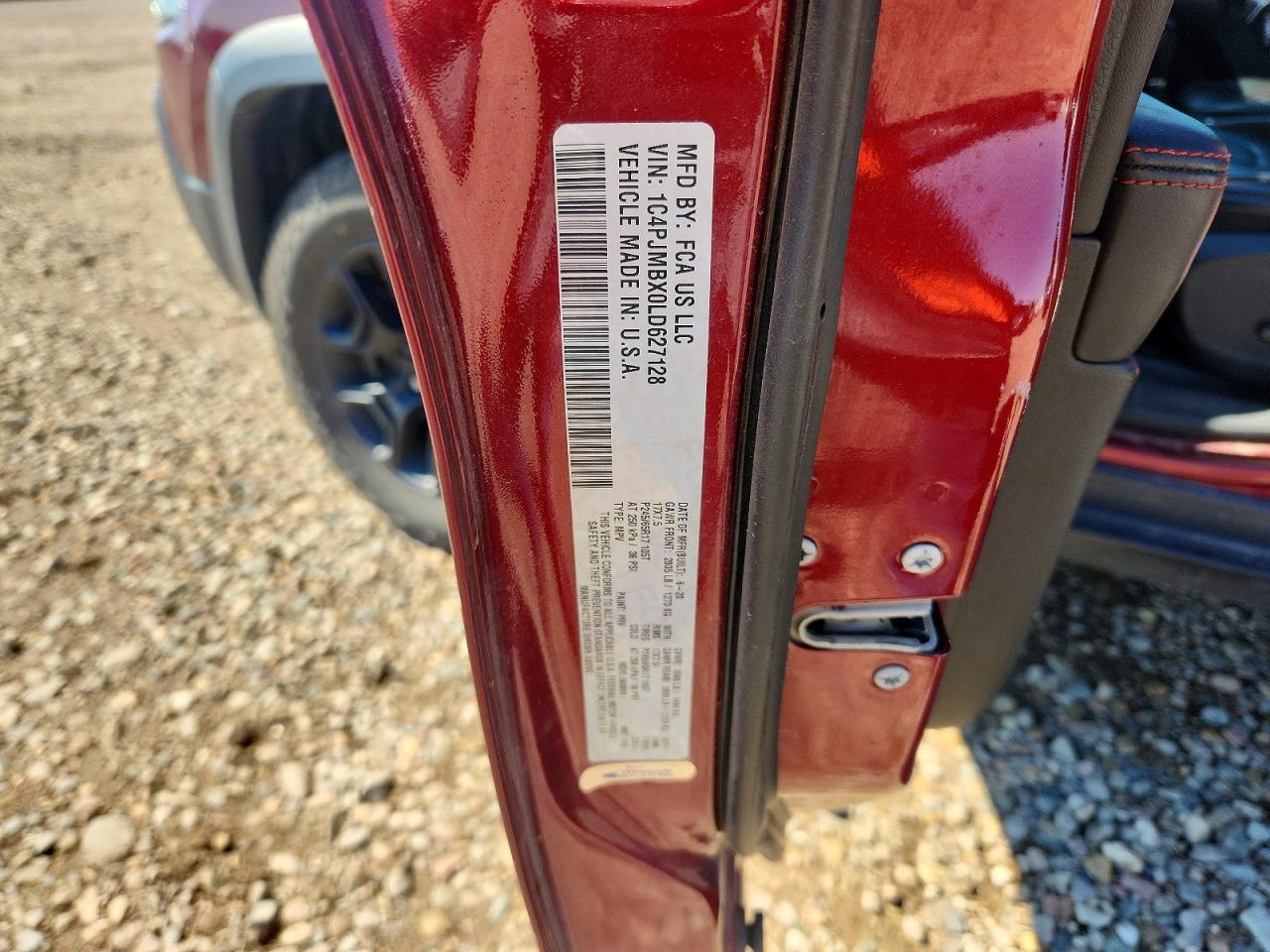 2020 Jeep Cherokee Trailhawk Burgundy vin: 1C4PJMBX0LD627128