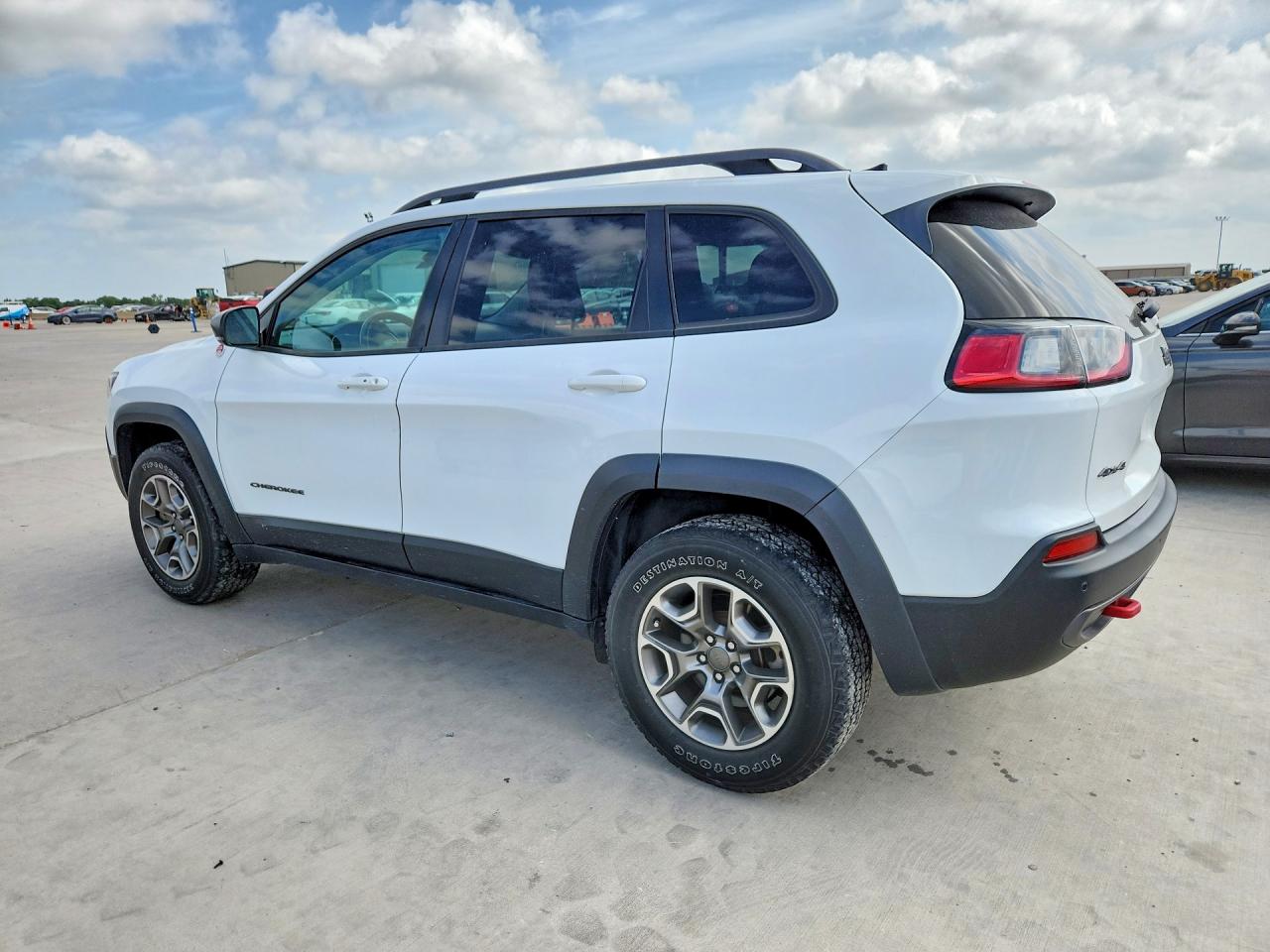 2021 Jeep Cherokee Trailhawk White vin: 1C4PJMBX1MD172002