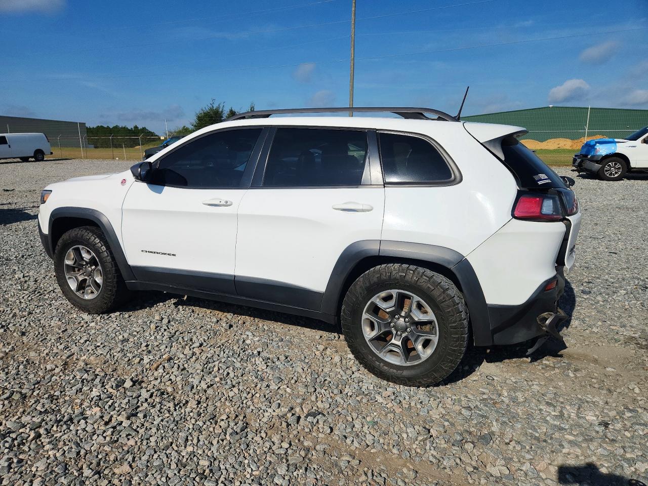 2019 Jeep Cherokee Trailhawk White vin: 1C4PJMBX2KD345880