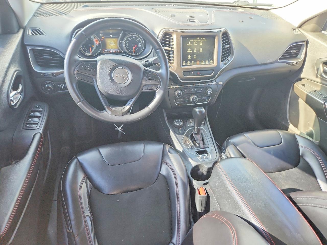 2019 Jeep Cherokee Trailhawk White vin: 1C4PJMBX2KD345880