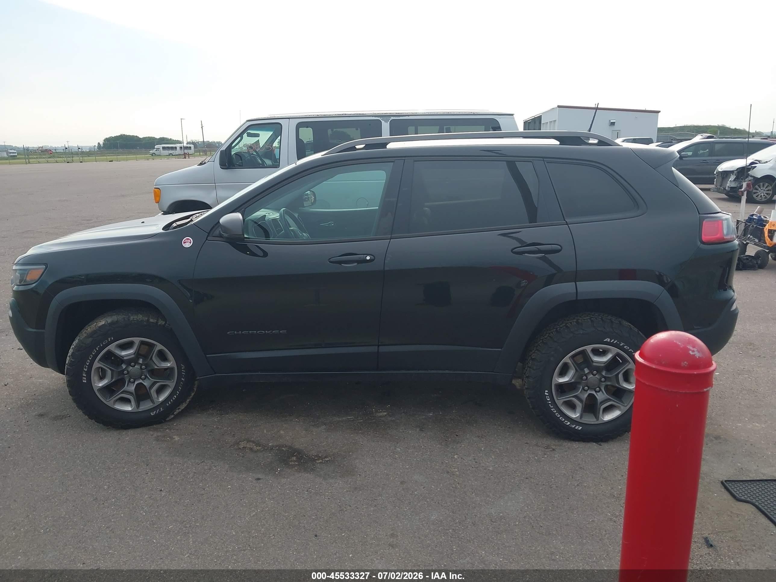 2019 Jeep Cherokee Trailhawk 4x4 Black vin: 1C4PJMBX2KD418939