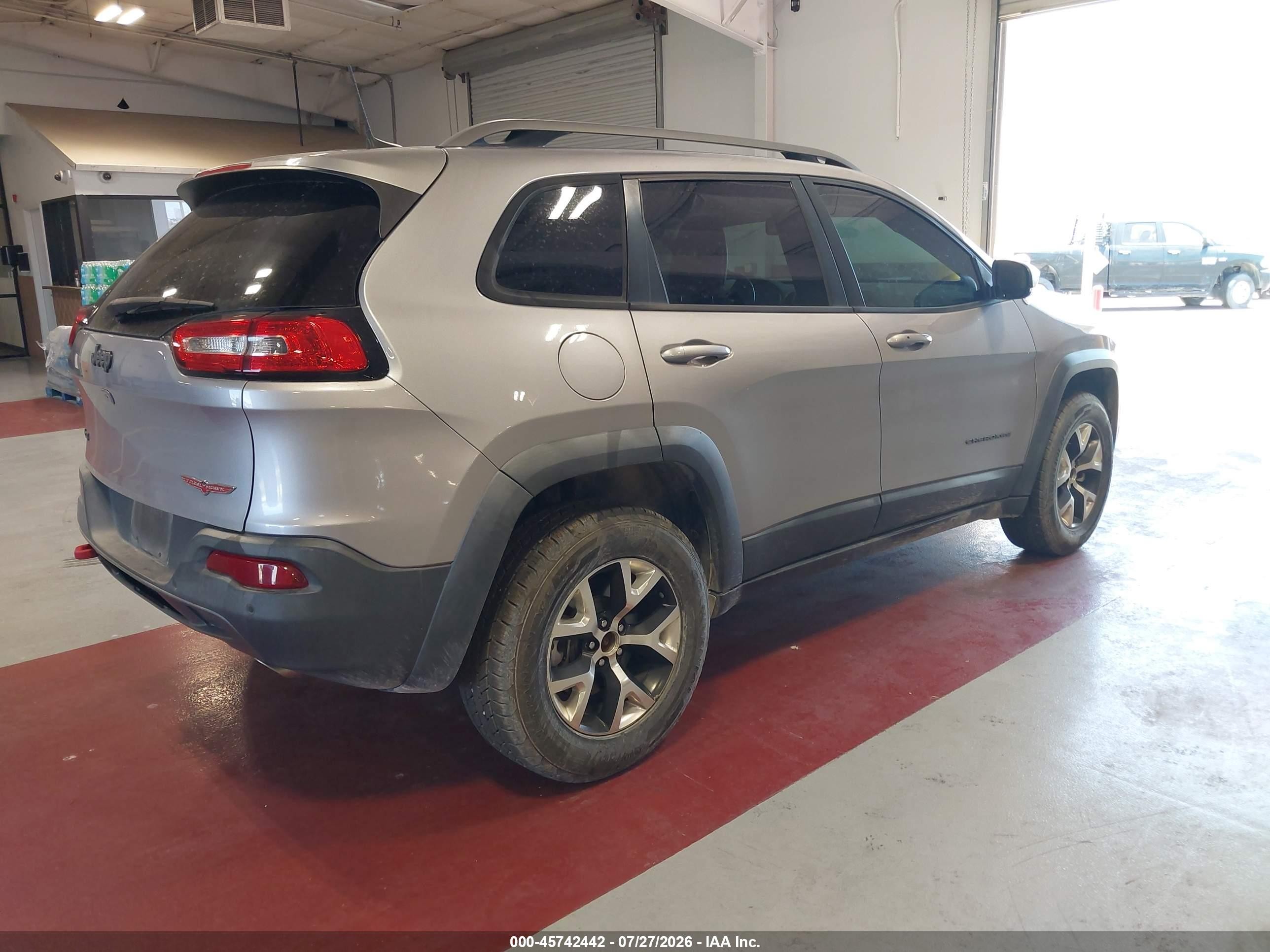 2018 Jeep Cherokee Trailhawk 4x4 Gray vin: 1C4PJMBX3JD559257
