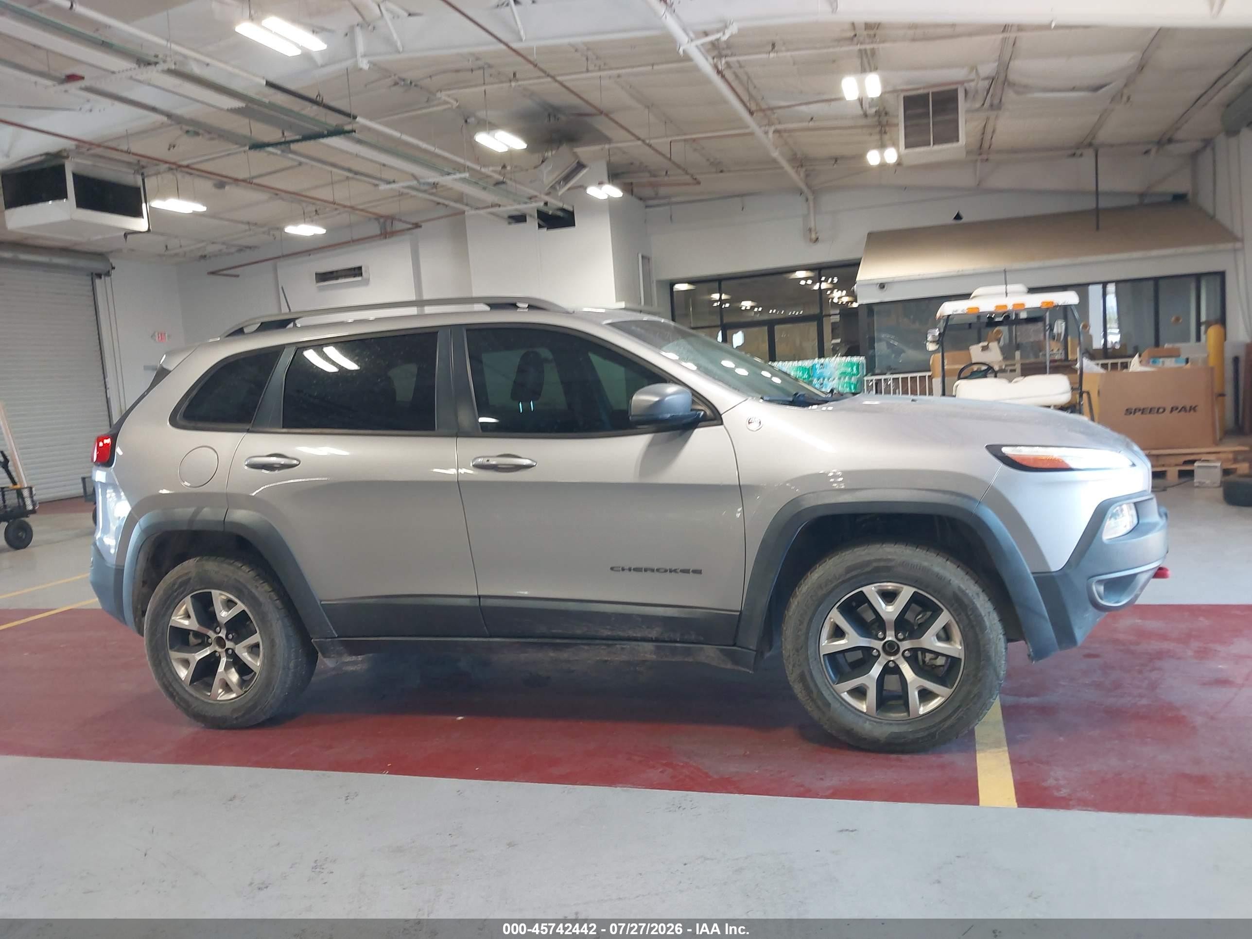2018 Jeep Cherokee Trailhawk 4x4 Gray vin: 1C4PJMBX3JD559257