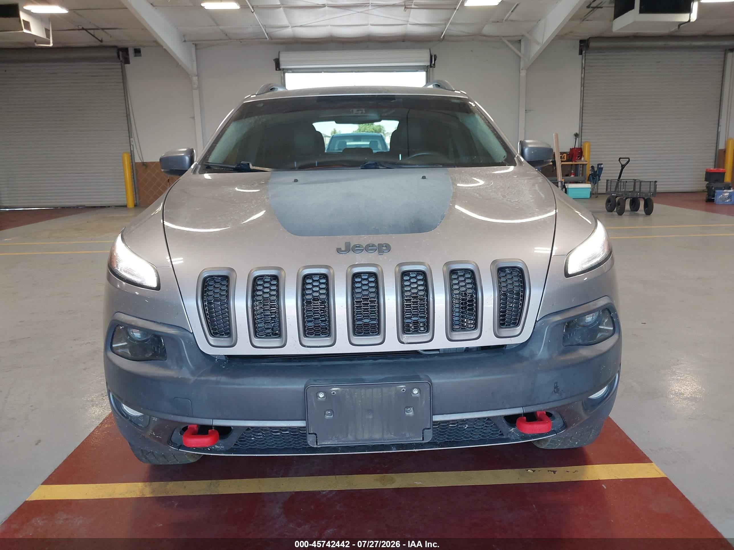 2018 Jeep Cherokee Trailhawk 4x4 Gray vin: 1C4PJMBX3JD559257